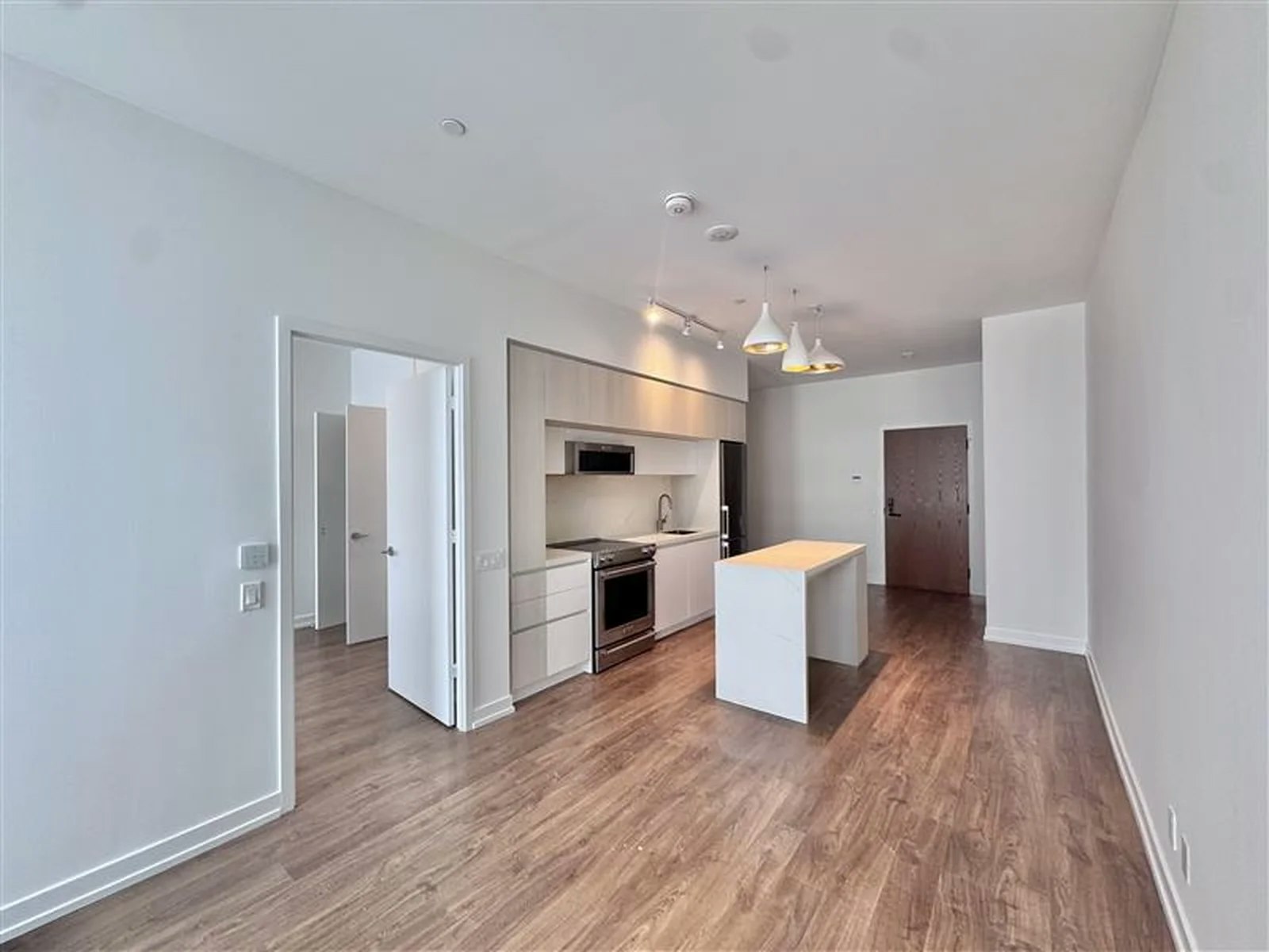 1 bedroom, 1.5 bathroom-185 Millway Avenue, Vaughan, ON, L4K 0L2 - 17