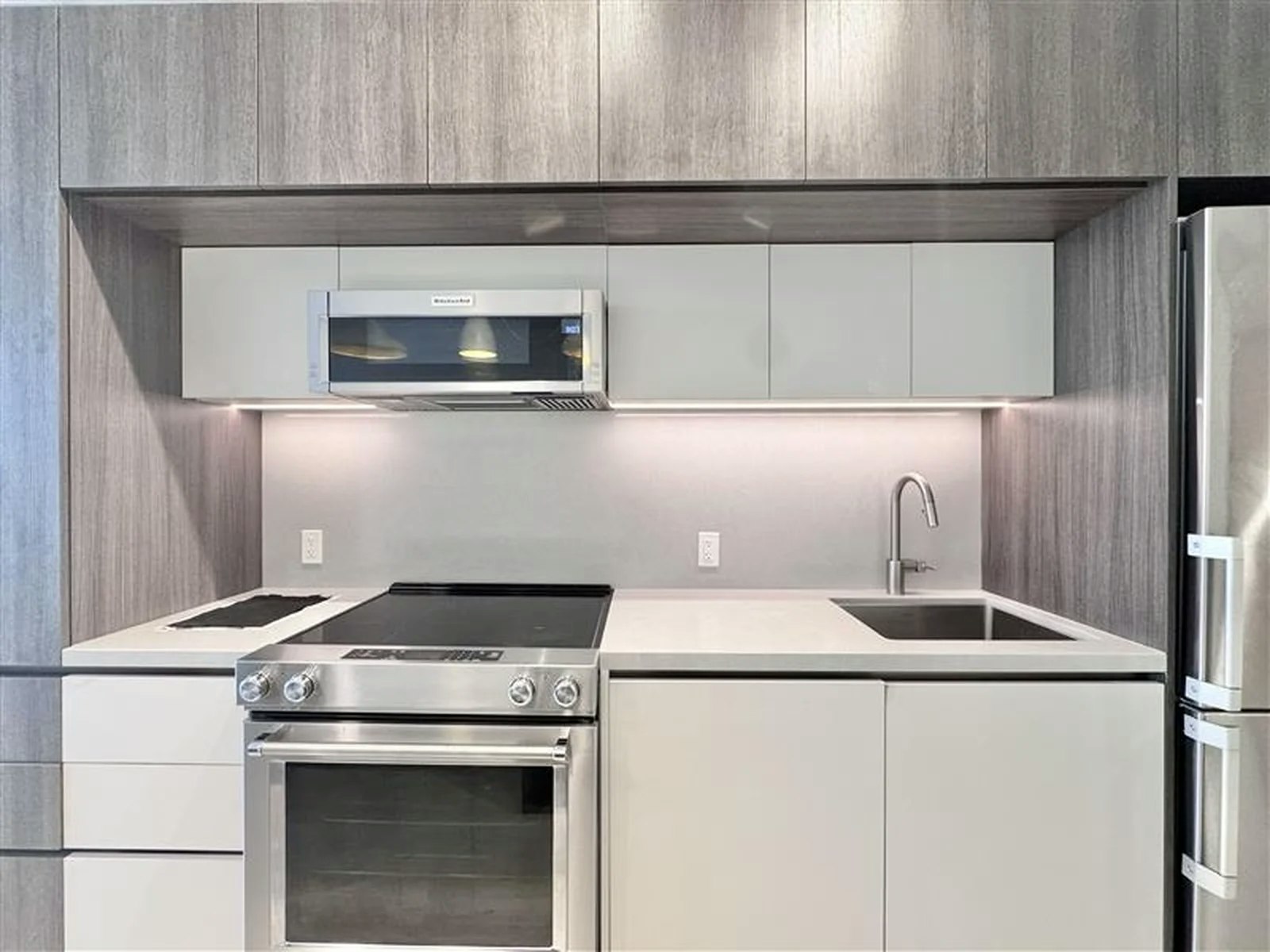 1 bedroom, 1.5 bathroom-185 Millway Avenue, Vaughan, ON, L4K 0L2 - 10