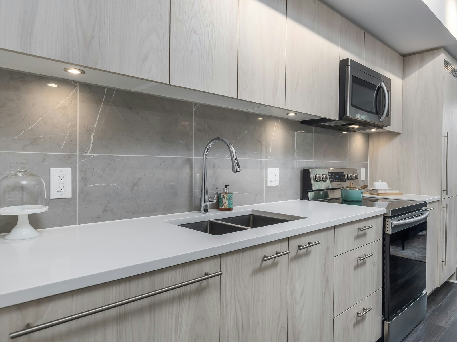 MIG-09b38d-1711 Lions Gate Lane, North Vancouver, BC, V7P 0C7 - 11