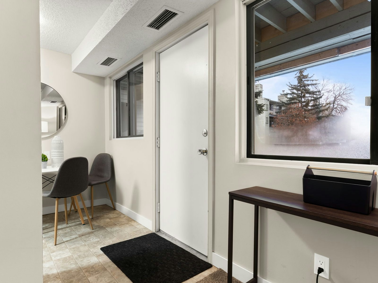 1 Bedroom 1 Bath-14 Lorne Place, Regina, SK, S4R 8B3 - 4