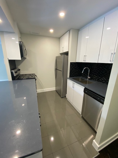 11-4 Superior Avenue, Toronto, ON, M8V 2M1