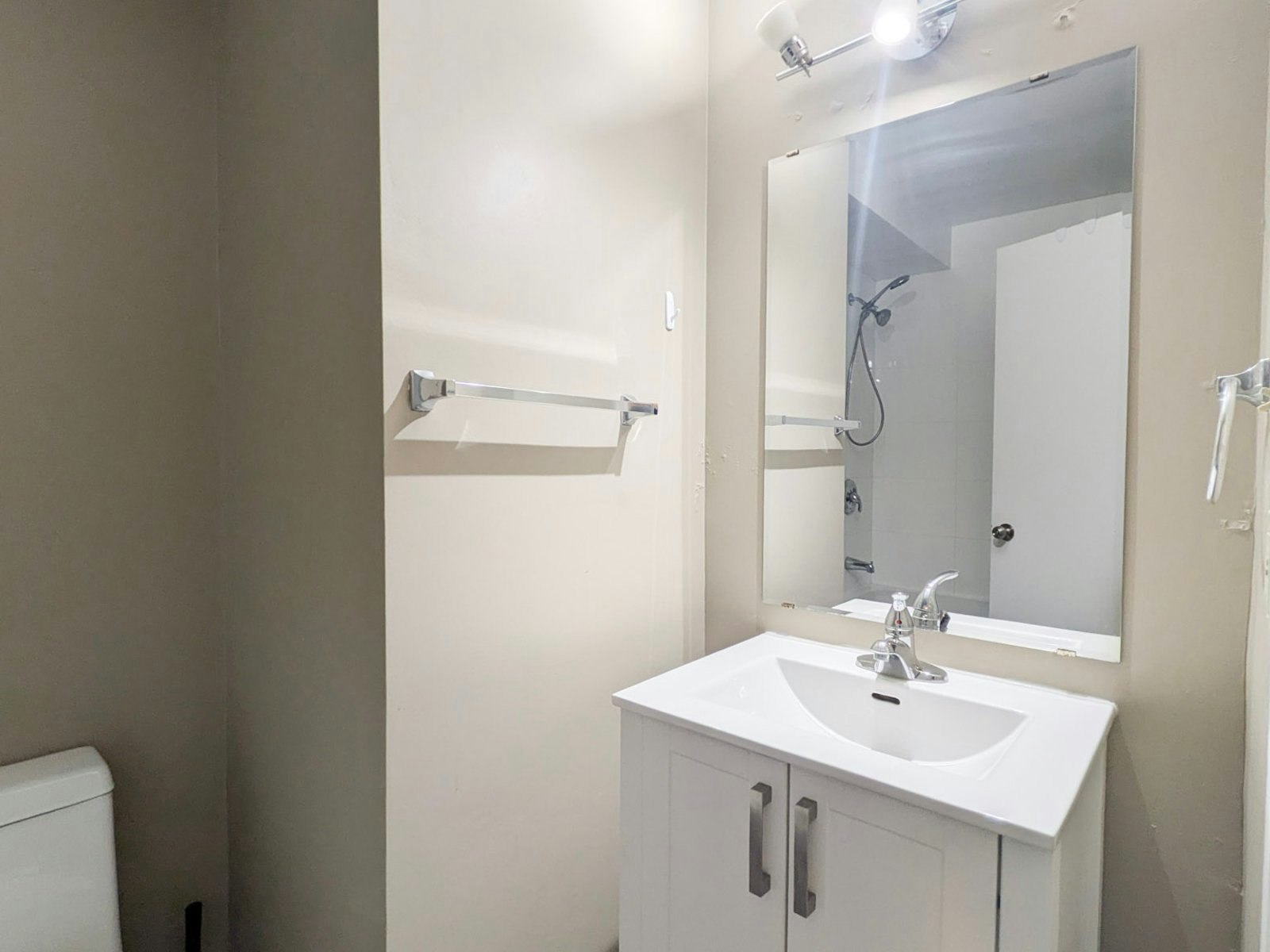 Student Rentals-32 Noecker Street, Waterloo, ON, N2J 2R4 - 10