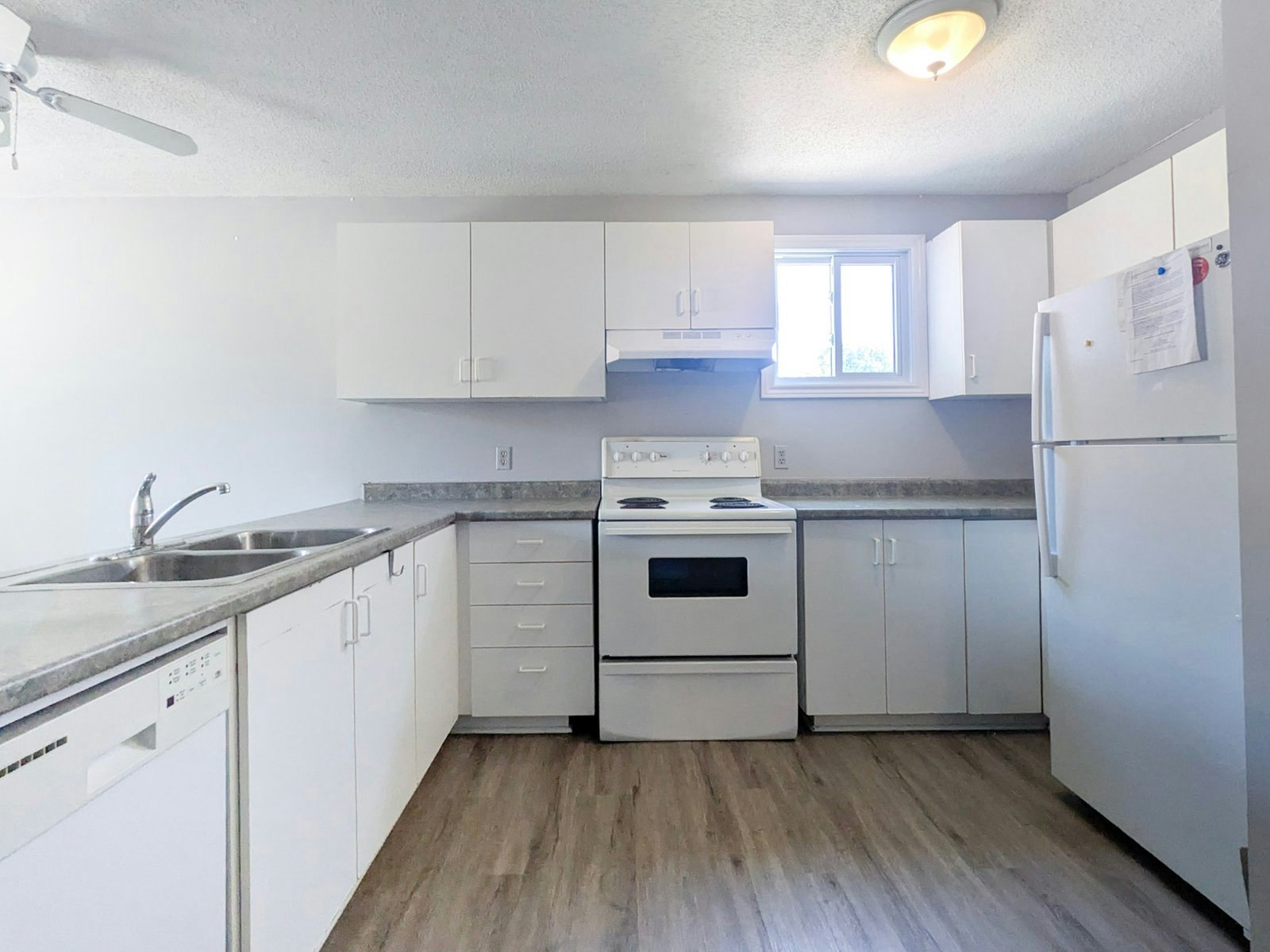 Student Rentals-32 Noecker Street, Waterloo, ON, N2J 2R4 - 3