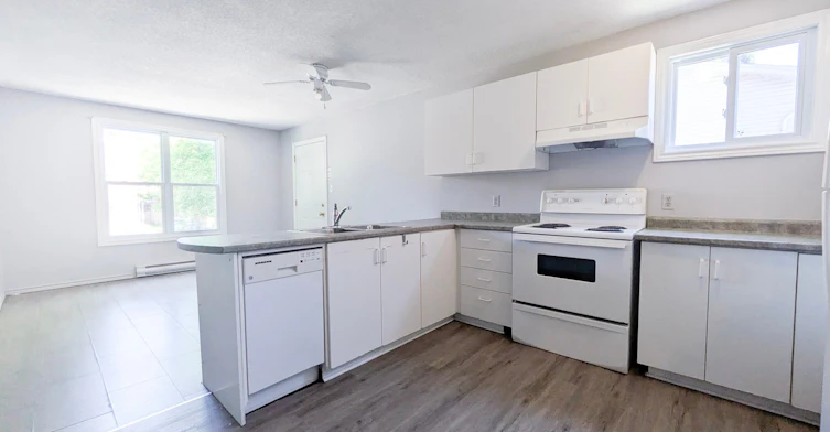 Student Rentals-32 Noecker Street, Waterloo, ON, N2J 2R4 - 6