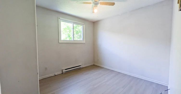 Student Rentals-32 Noecker Street, Waterloo, ON, N2J 2R4 - 12