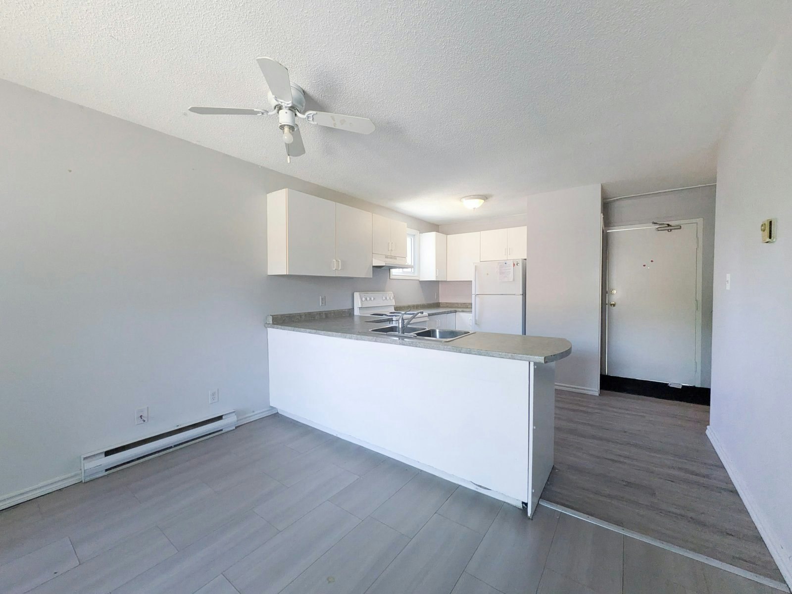 Student Rentals-32 Noecker Street, Waterloo, ON, N2J 2R4 - 5
