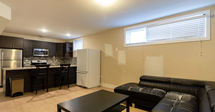 2-E-149 Henderson Avenue, Ottawa, ON, K1N 7P5