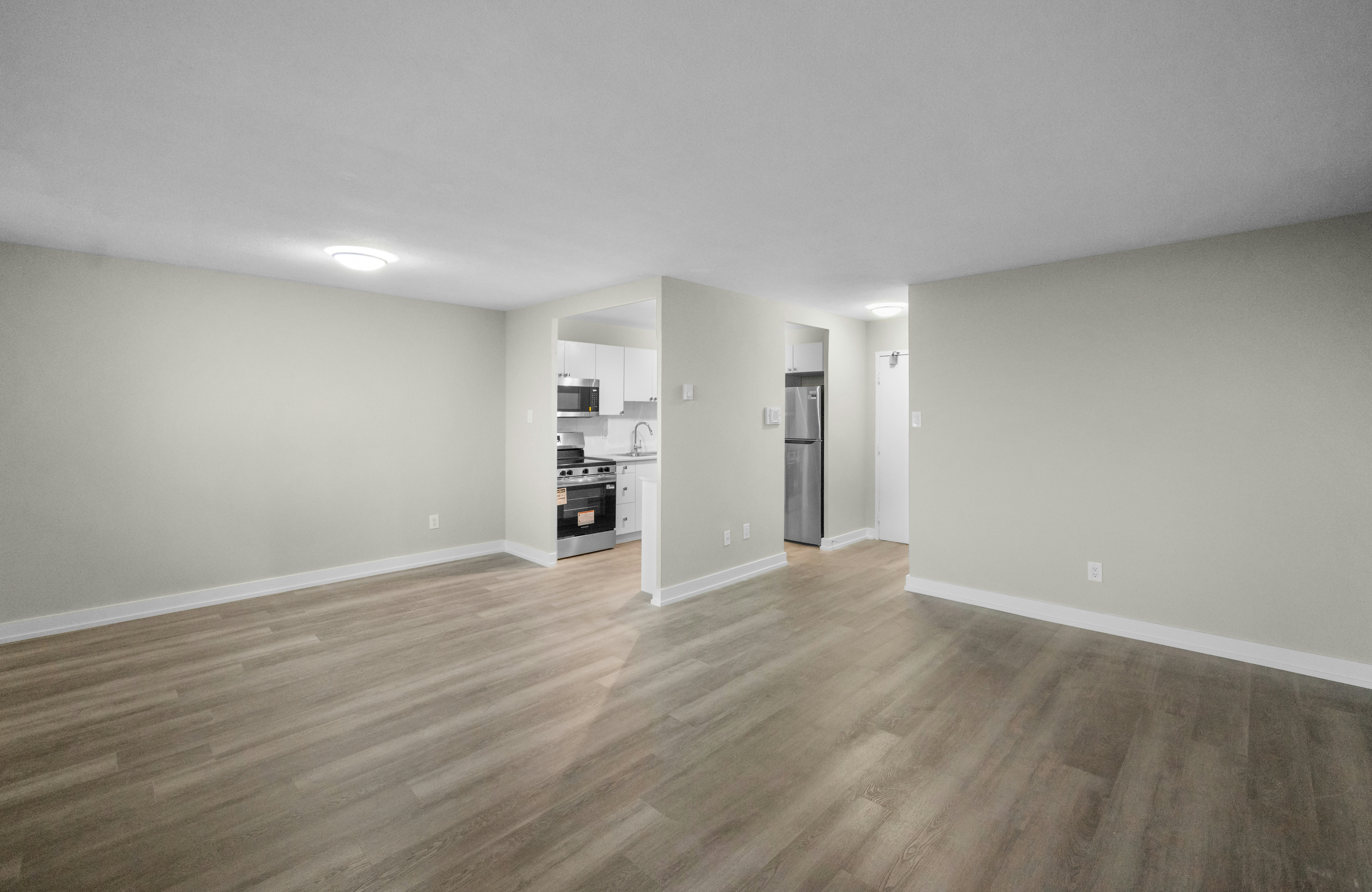 Unit B-2170 Sherobee Road, Mississauga, ON, L5A 3P8 - 6