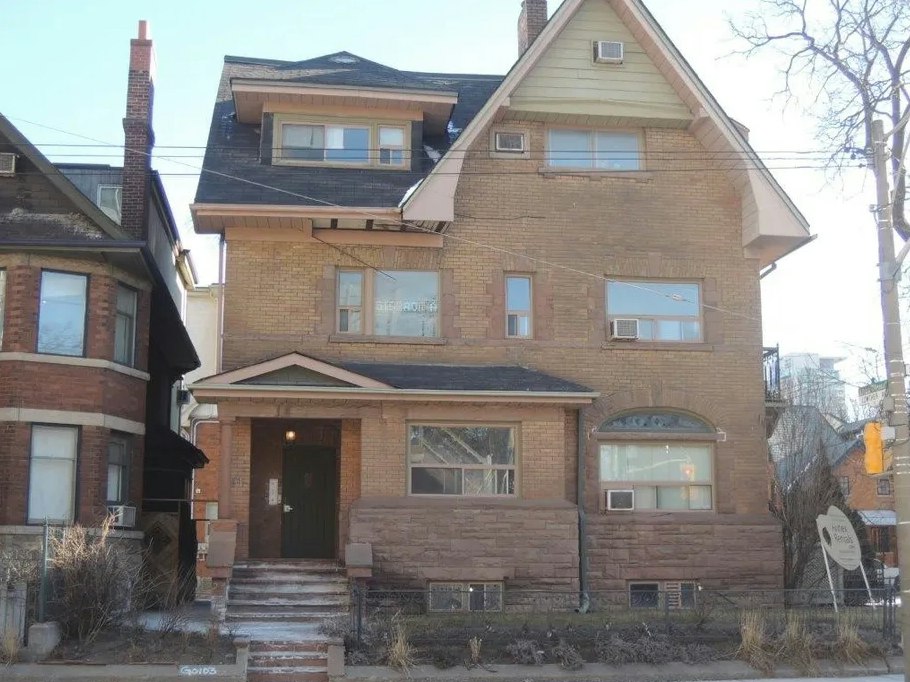 6-51 Spadina Road, Toronto, ON, M5R 2T1 2