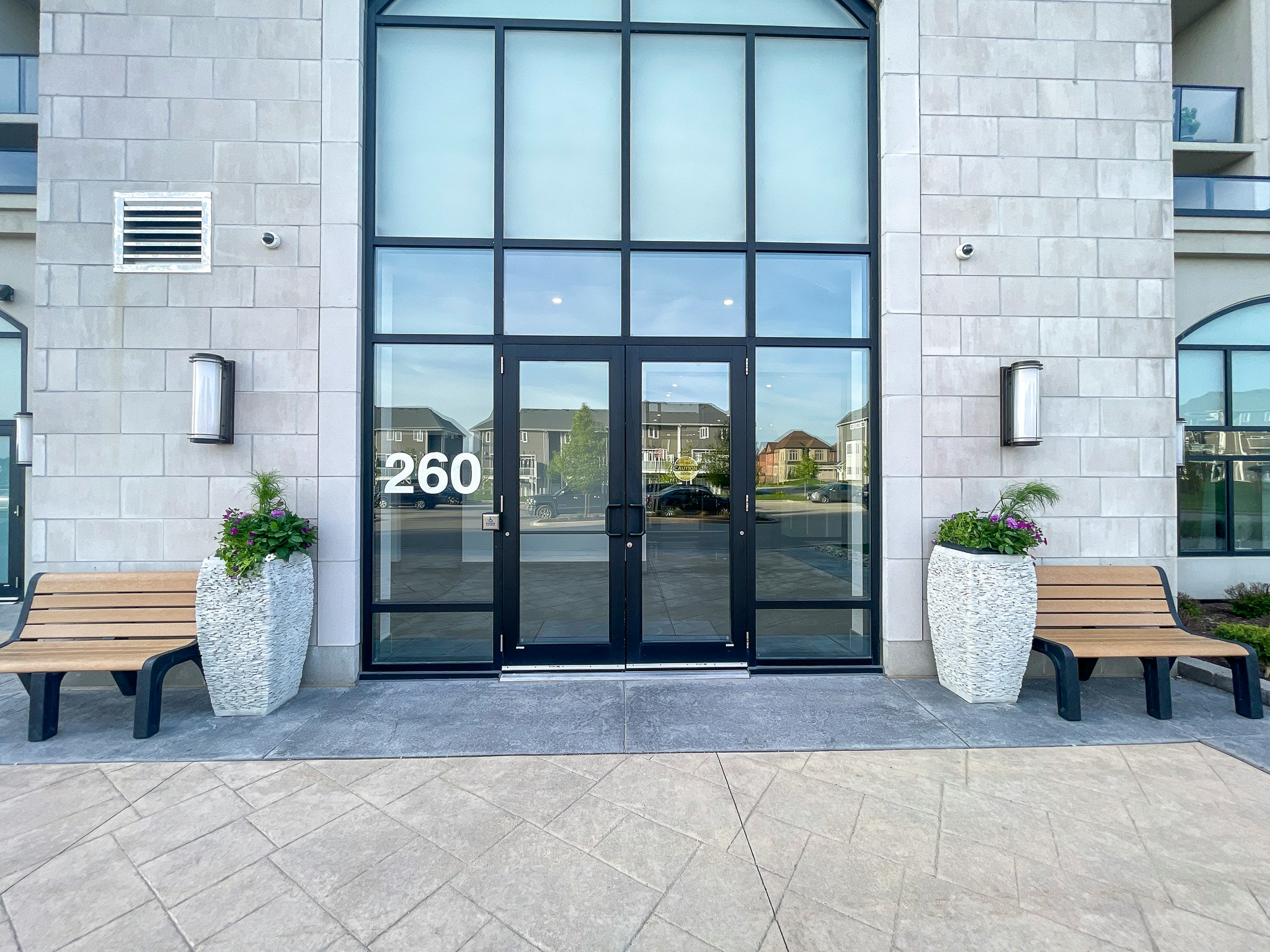 512-260 Villagewalk Boulevard, London, ON, N5X 0A6 - 2
