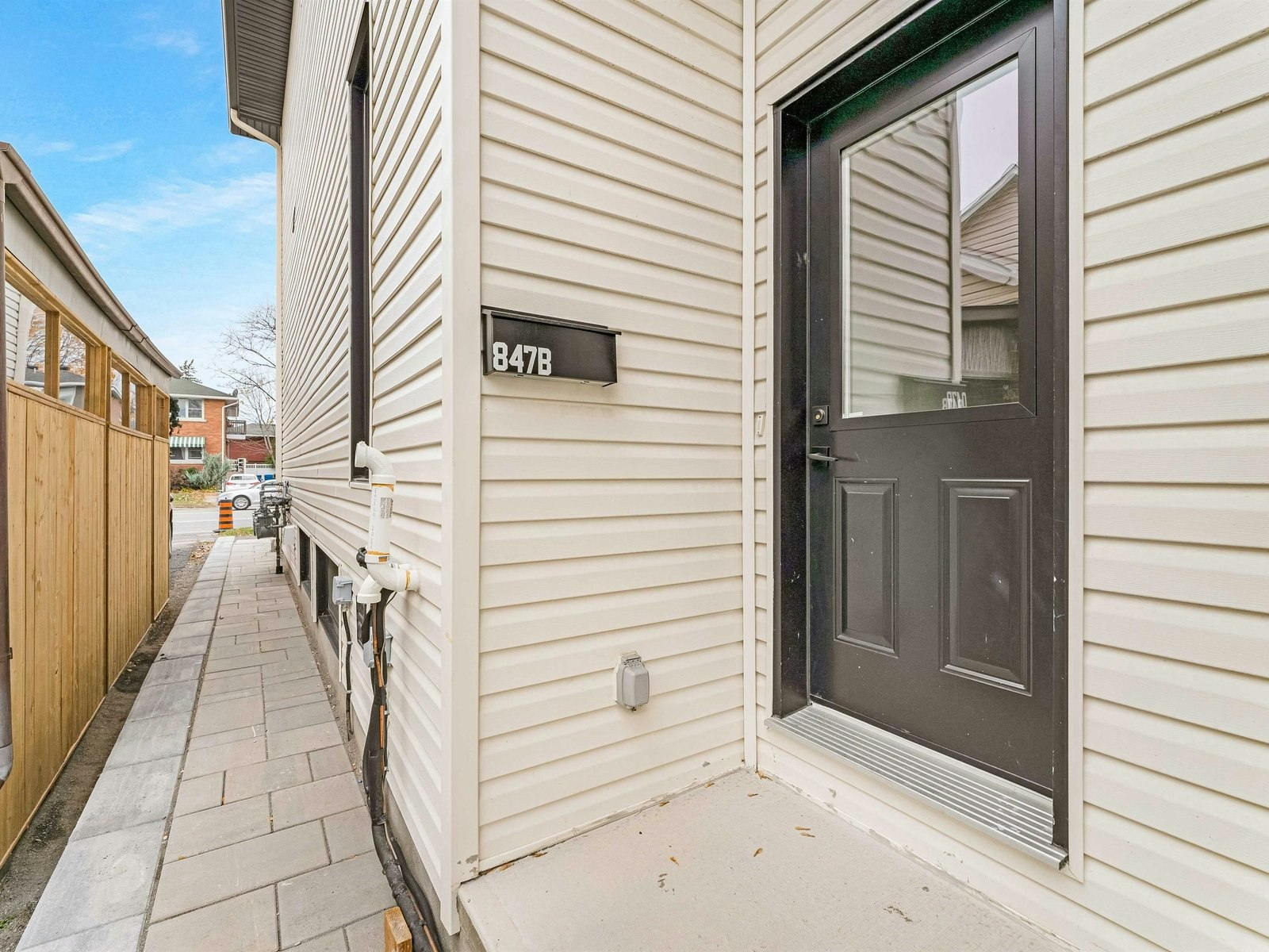 A-847 Woodroffe Avenue, Ottawa, ON, K2A 2G5 - 4