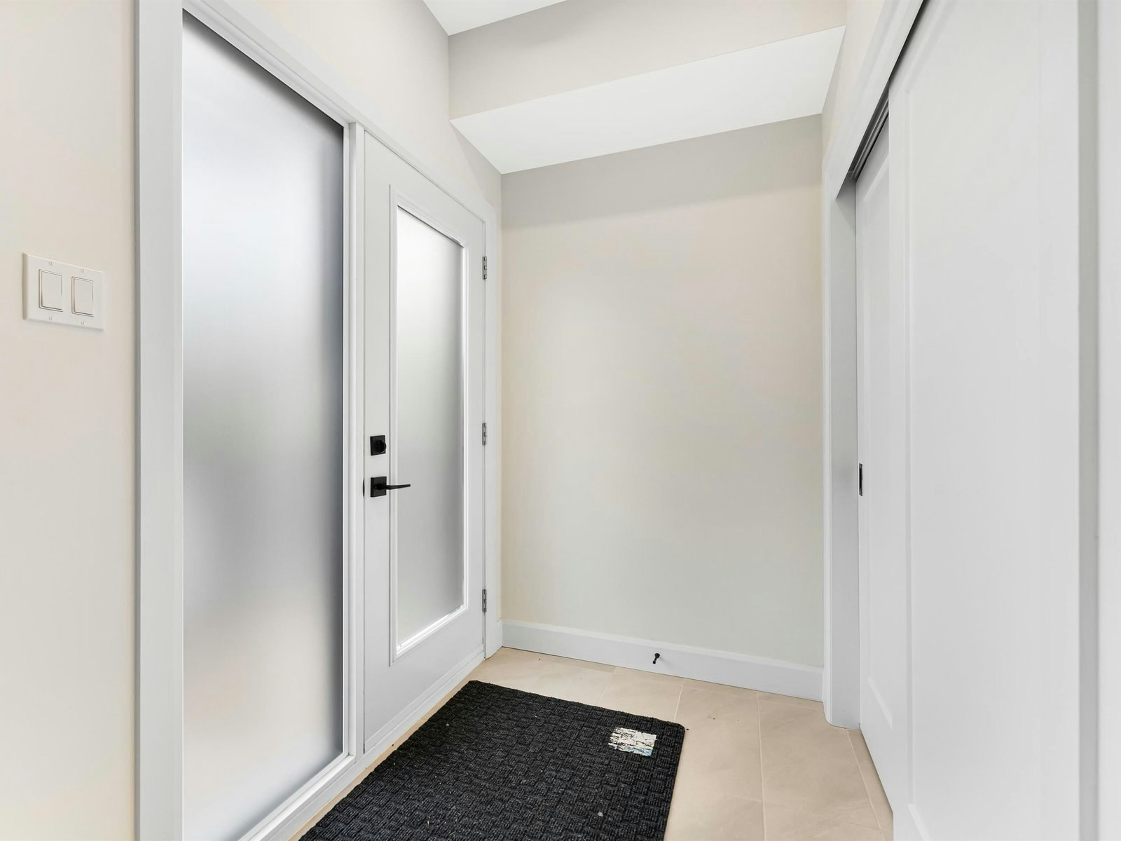 A-847 Woodroffe Avenue, Ottawa, ON, K2A 2G5 - 3