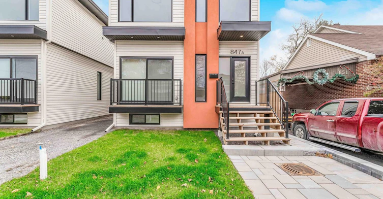 A-847 Woodroffe Avenue, Ottawa, ON, K2A 2G5