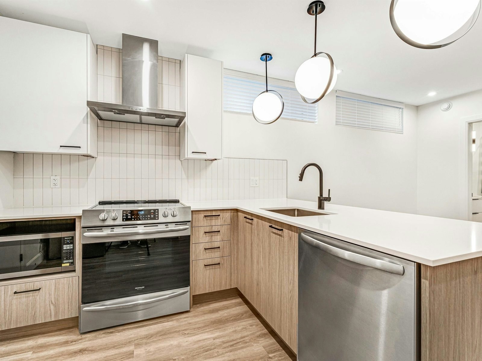 A-847 Woodroffe Avenue, Ottawa, ON, K2A 2G5 - 25