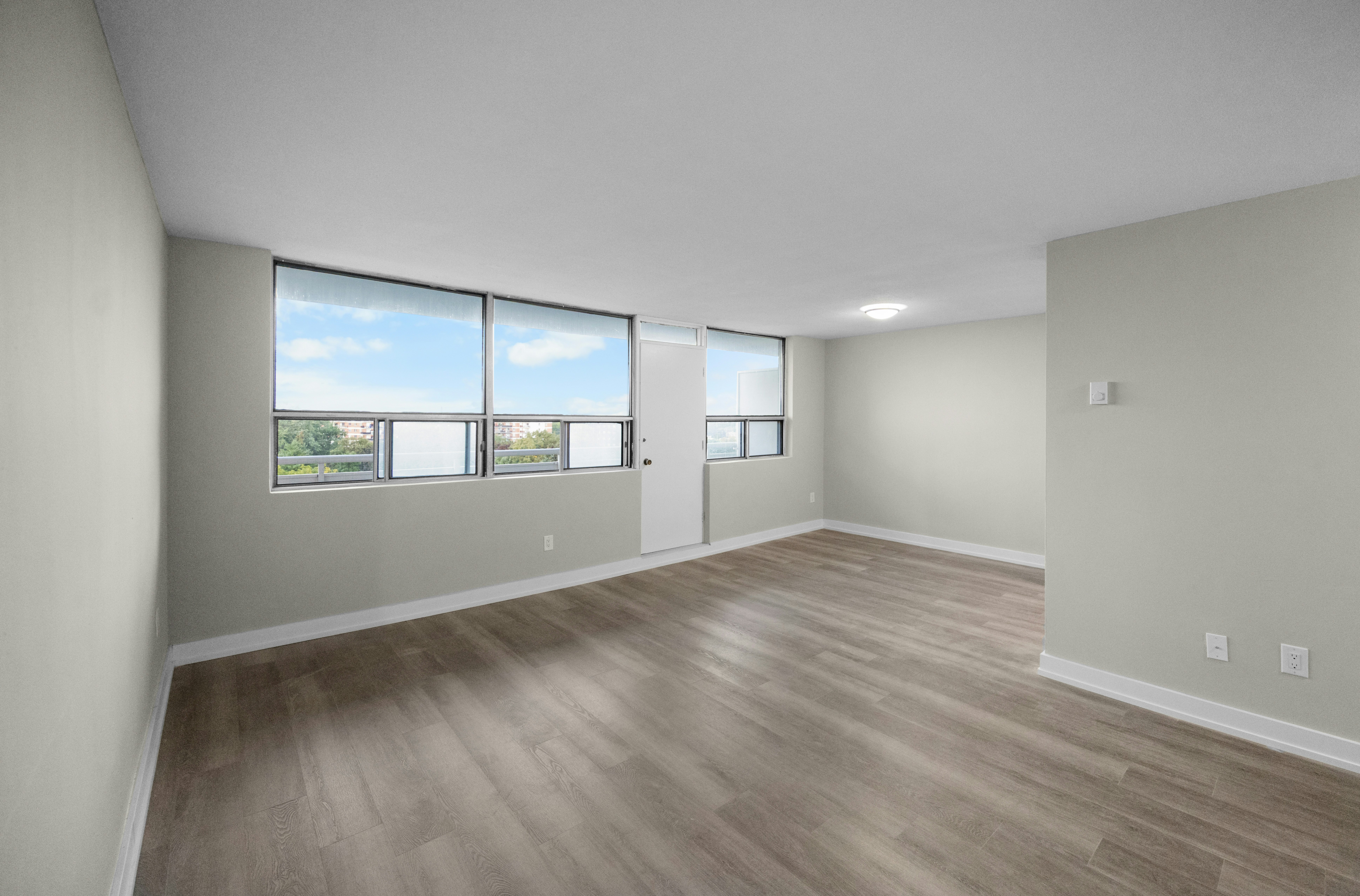 2B-2170 Sherobee Road, Mississauga, ON, L5A 3P8 - 7