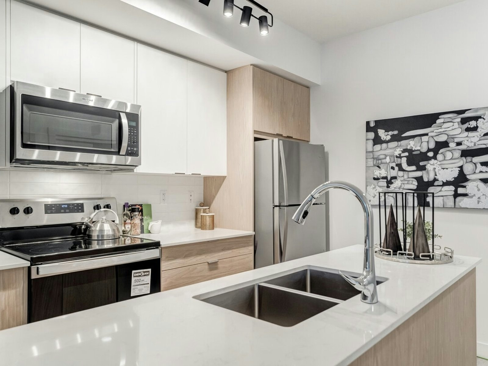 A4-3360 16 Street SW, Calgary, AB, T2T 1Y5 - 17