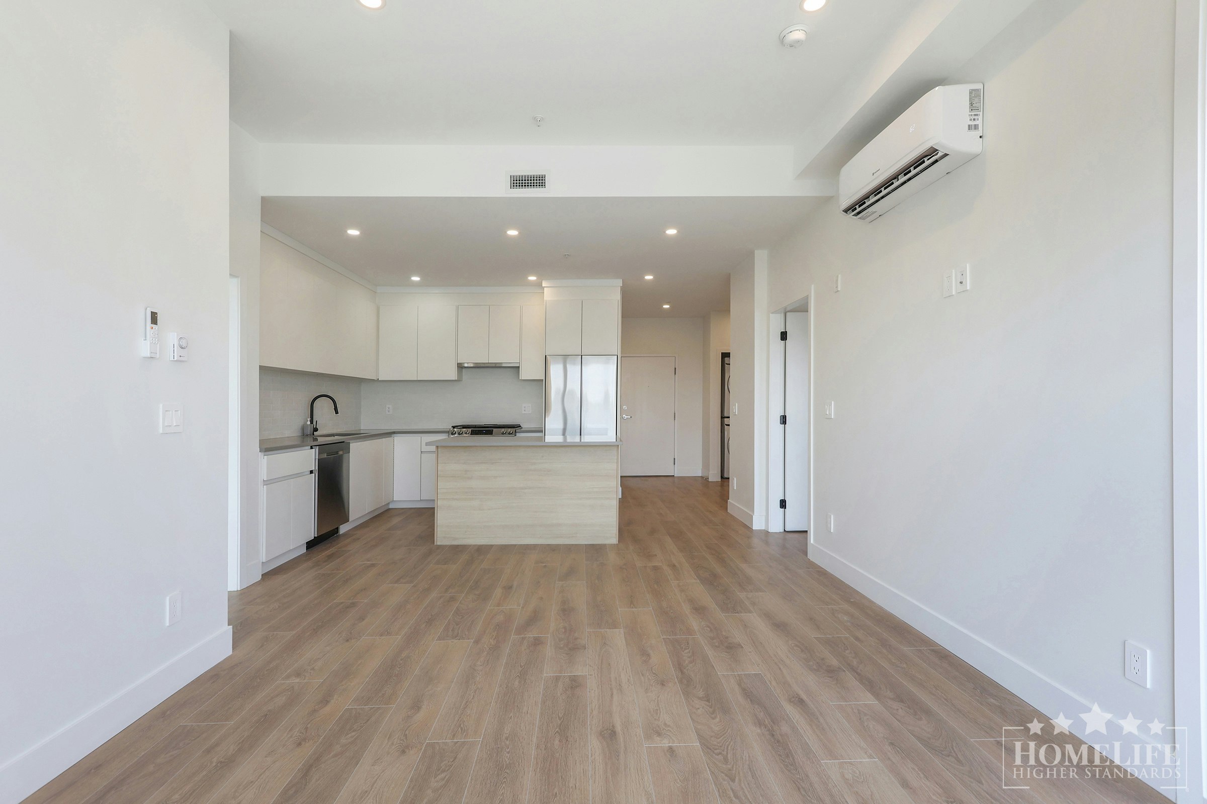403-8496 120, Surrey, BC, V3W 3N5 - 11