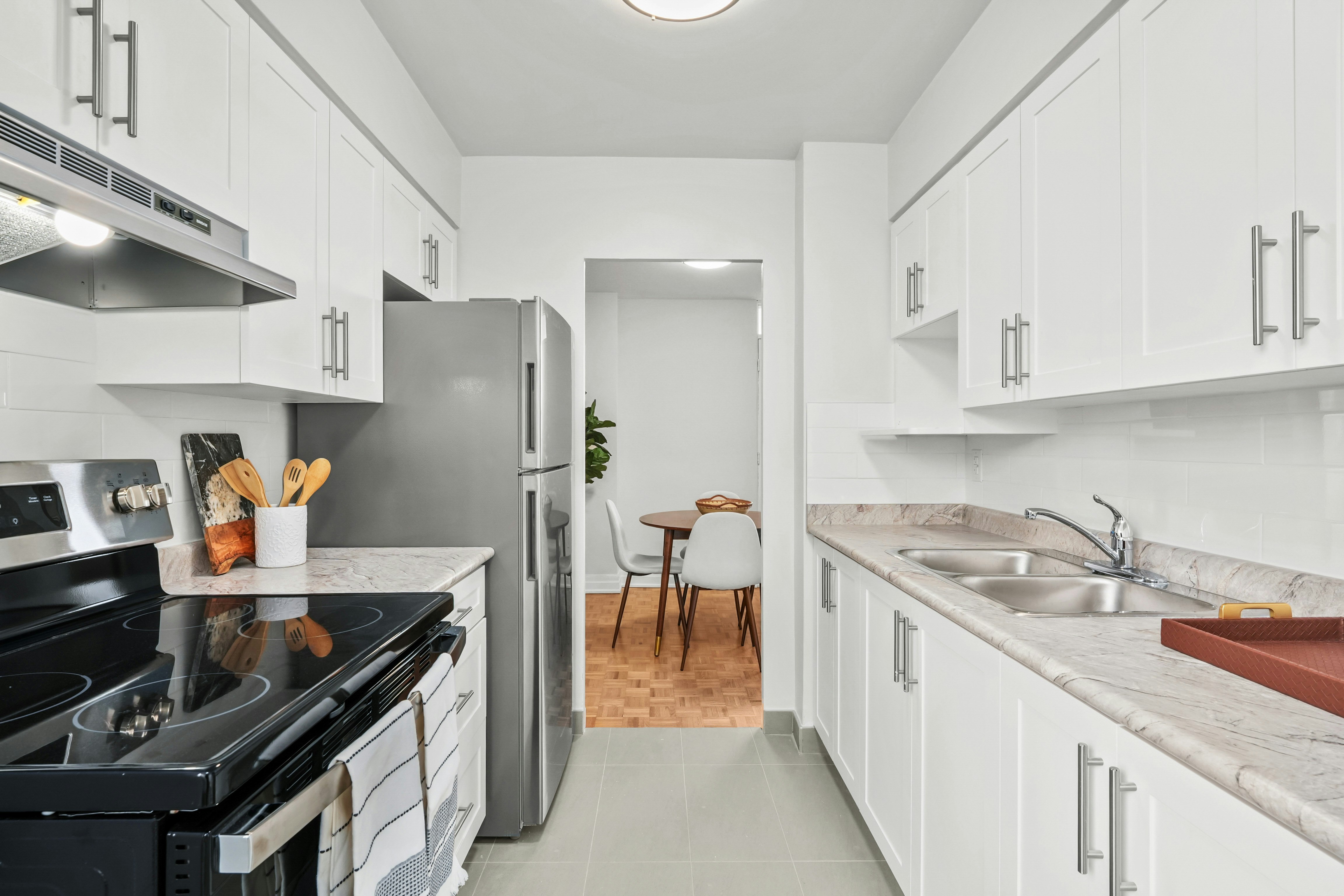 1 BD-53 Warrender Avenue, Toronto, ON, M9B 5Z7 - 12