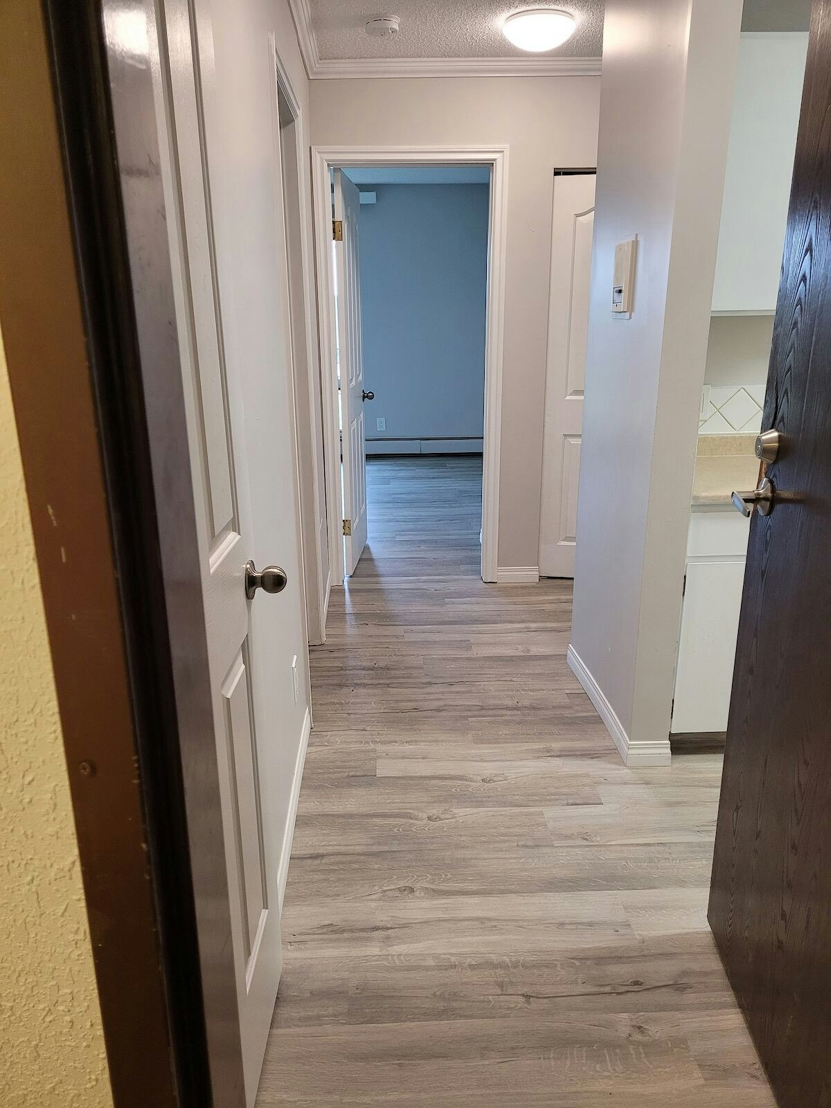 301-333 43 Avenue West, Claresholm, AB, T0L 0T0 - 3