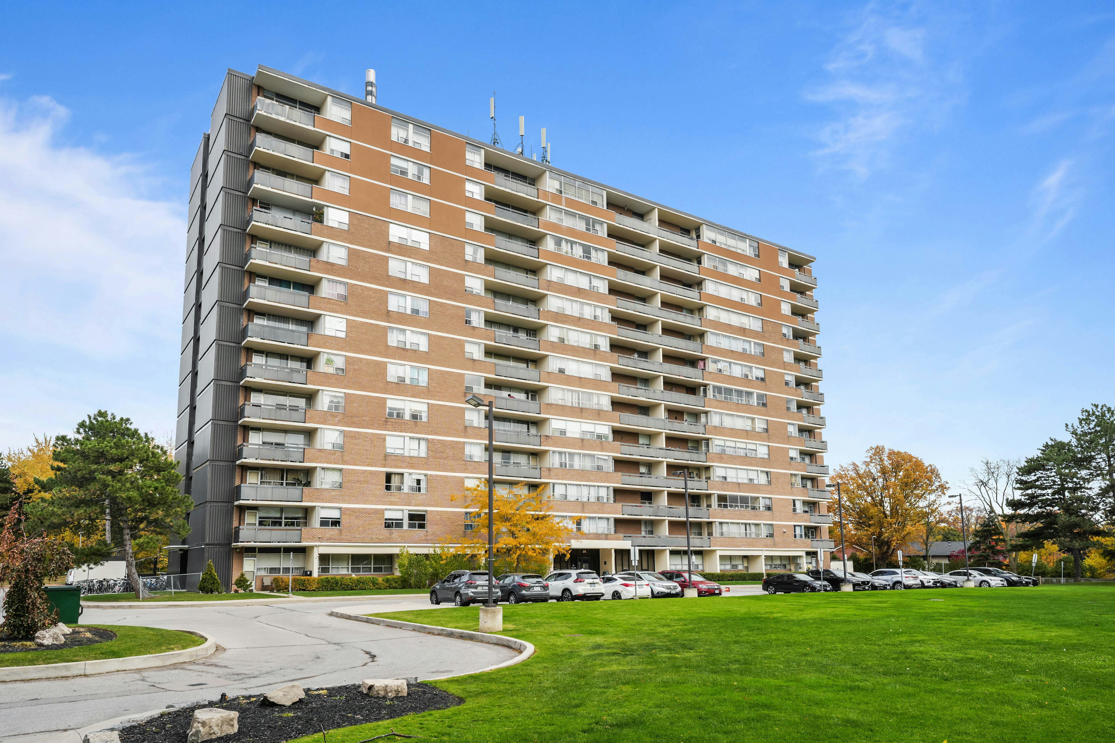 1 BD-35 Warrender Avenue, Toronto, ON, M9B 5Z5 - 15