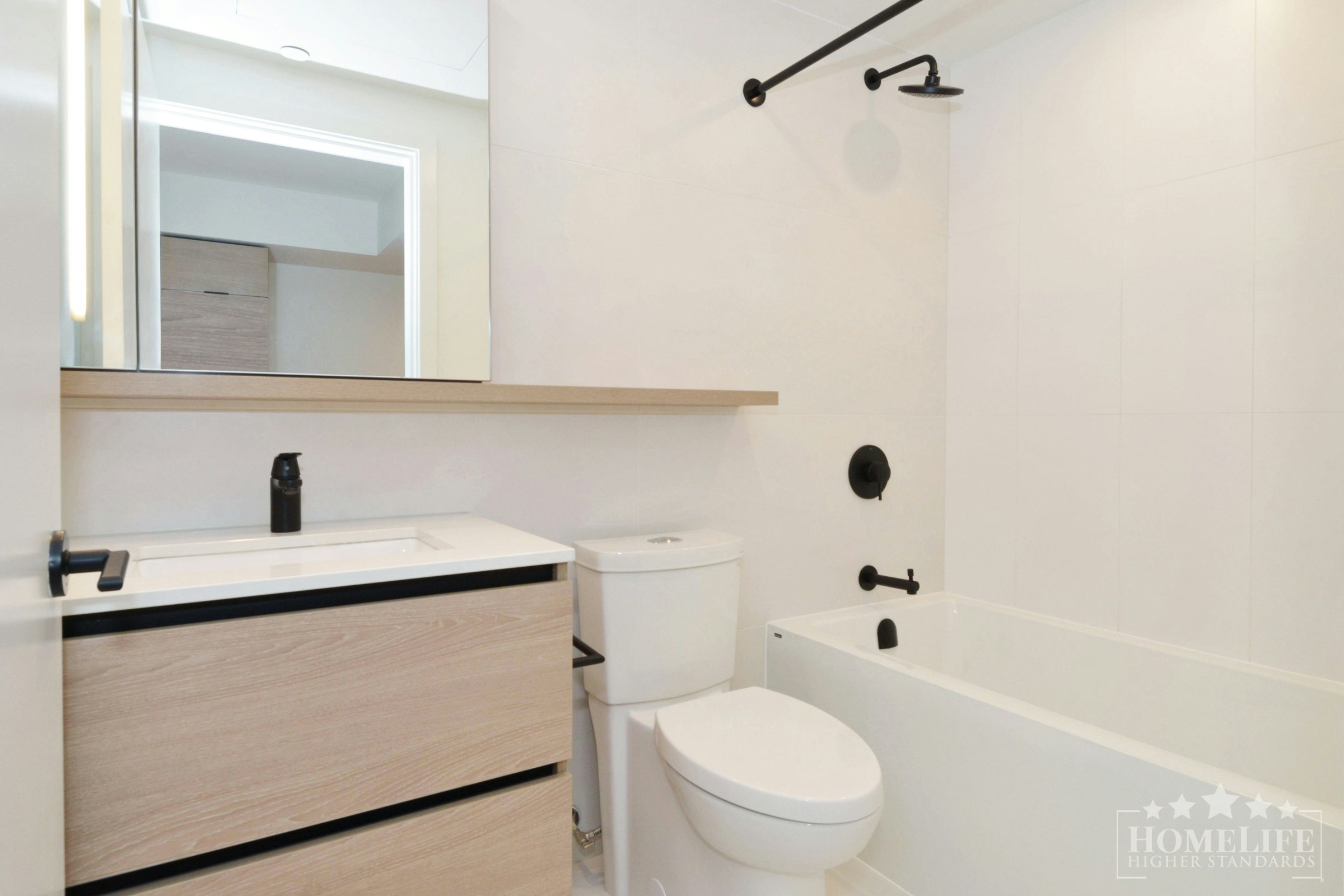 303-10448 University Drive, Surrey, BC, V3T 0S7 - 12