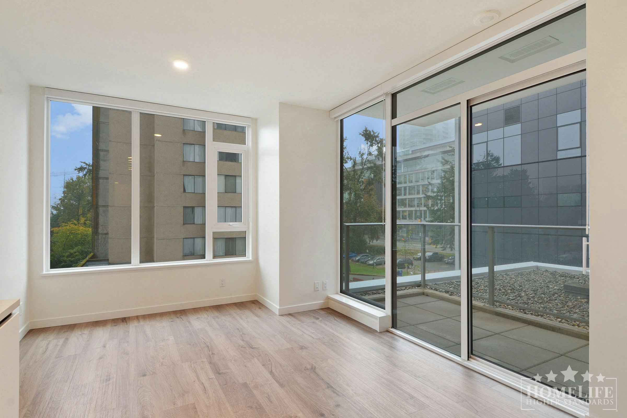 303-10448 University Drive, Surrey, BC, V3T 0S7 - 3