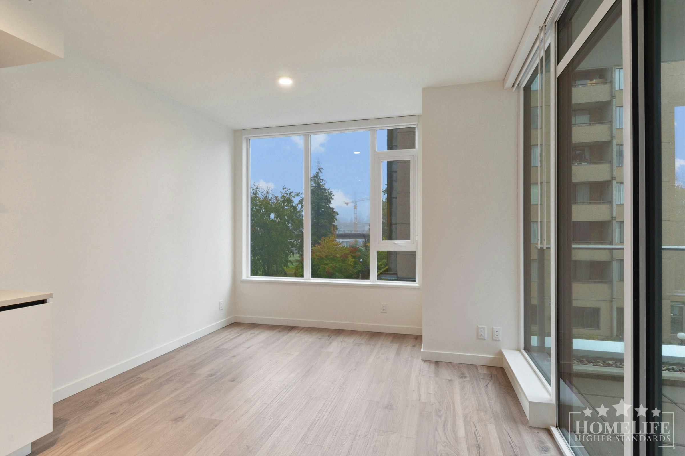 303-10448 University Drive, Surrey, BC, V3T 0S7 - 4
