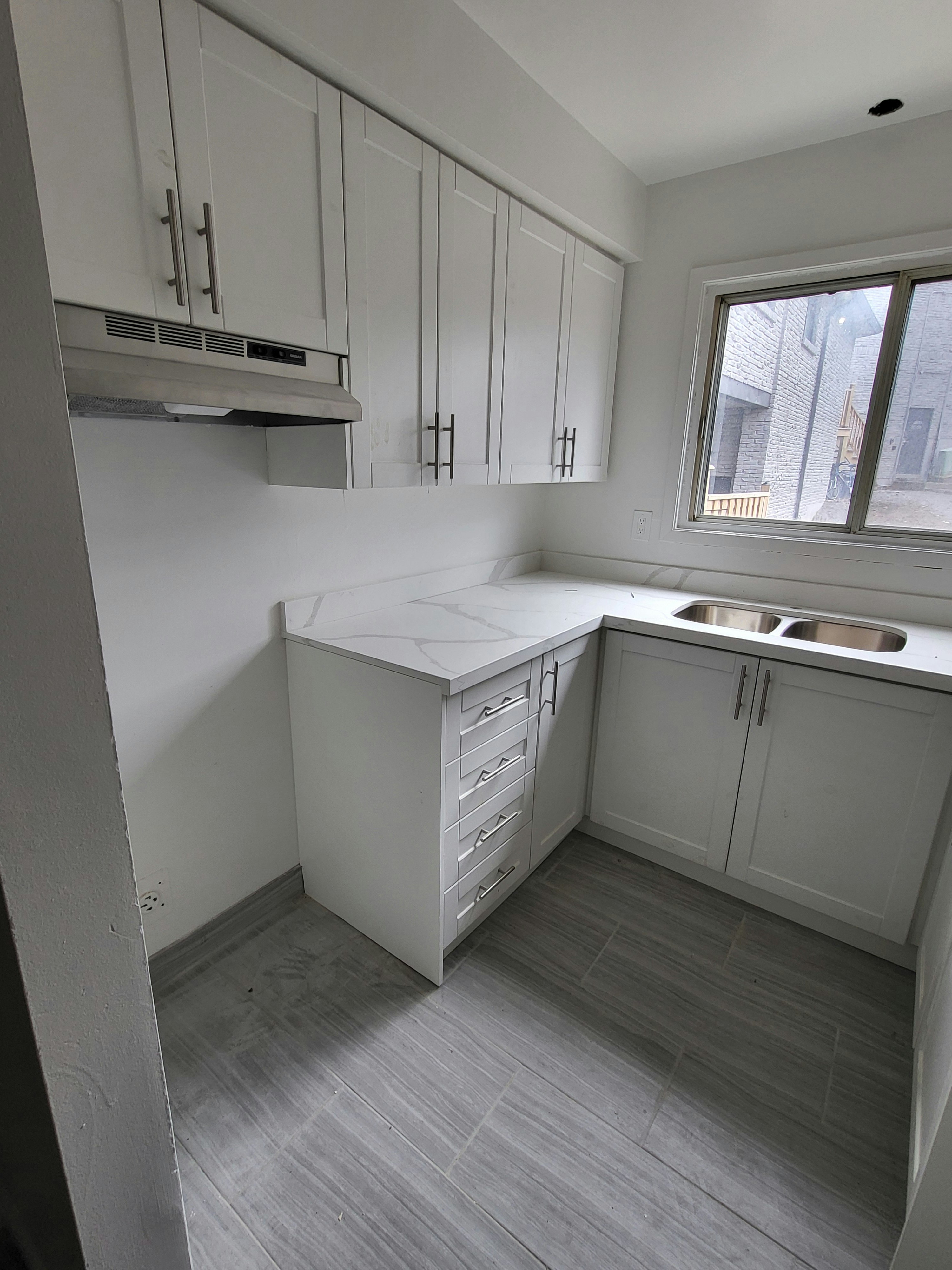 24-477 Dean Avenue, Oshawa, ON, L1H 3E4