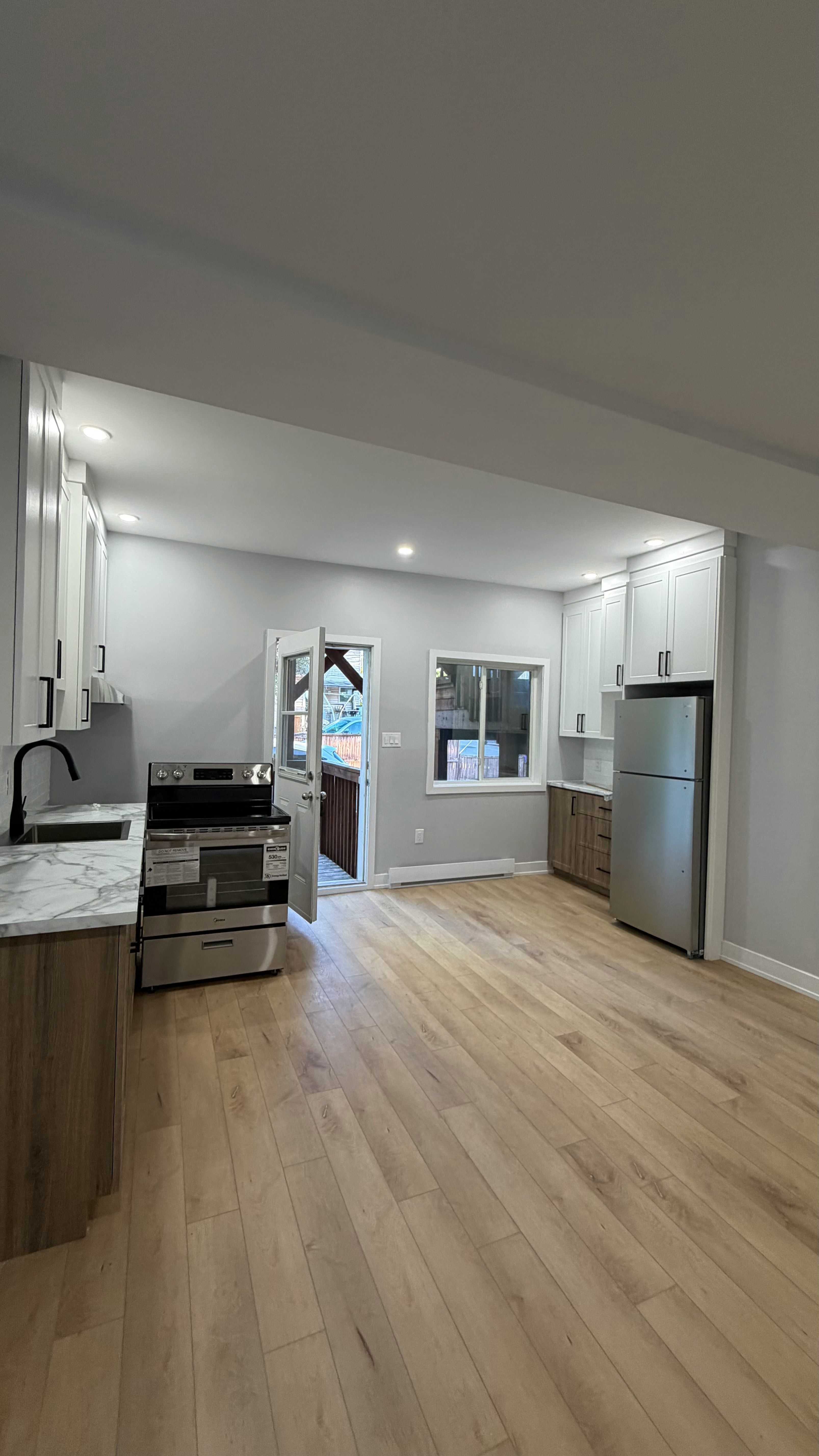 A-126 Sherbrooke Rue, Gatineau, QC, J8Y 2L3