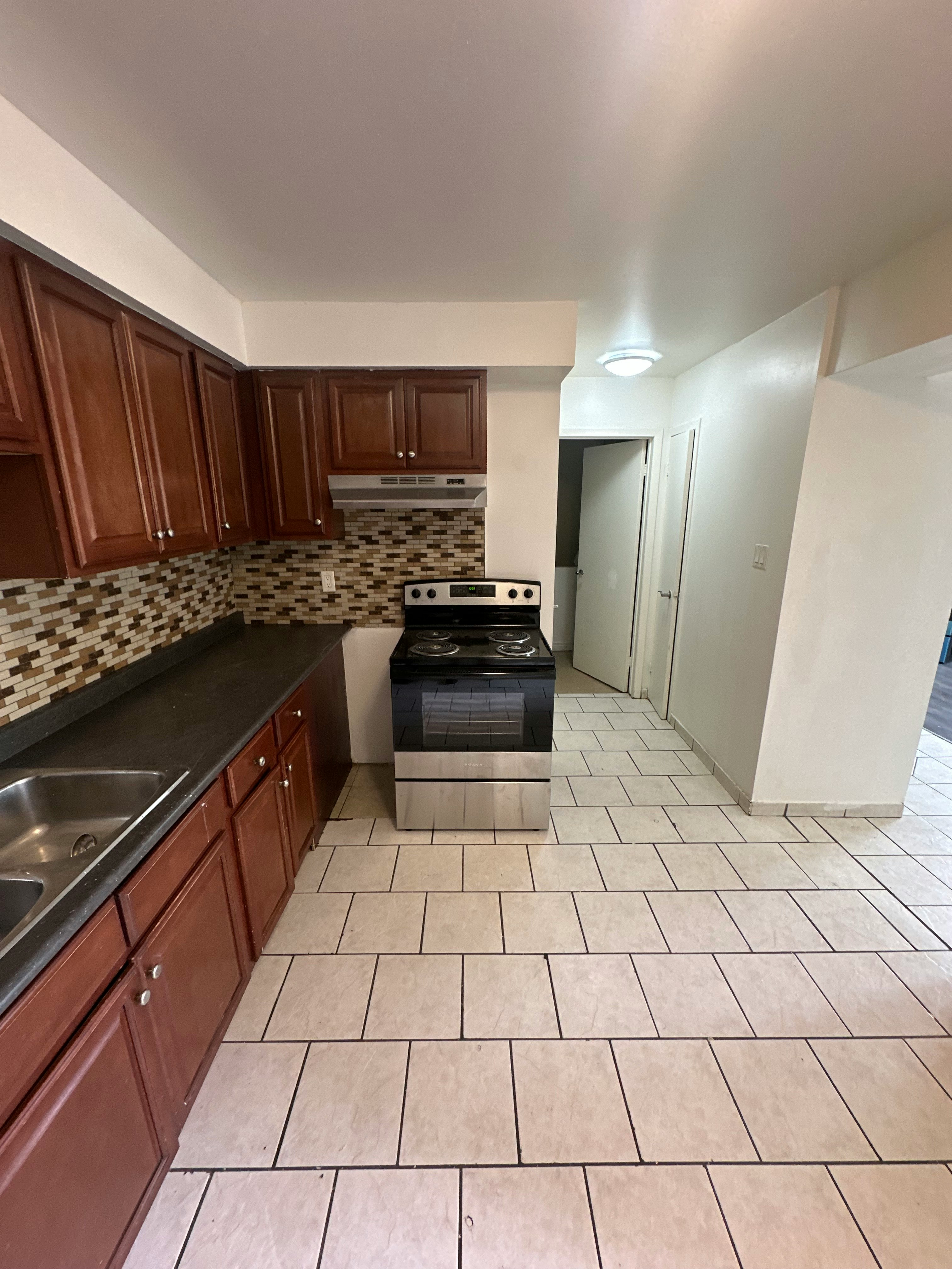 42-81 Eagen Drive, Kitchener, ON, N2M 5C7 - 5