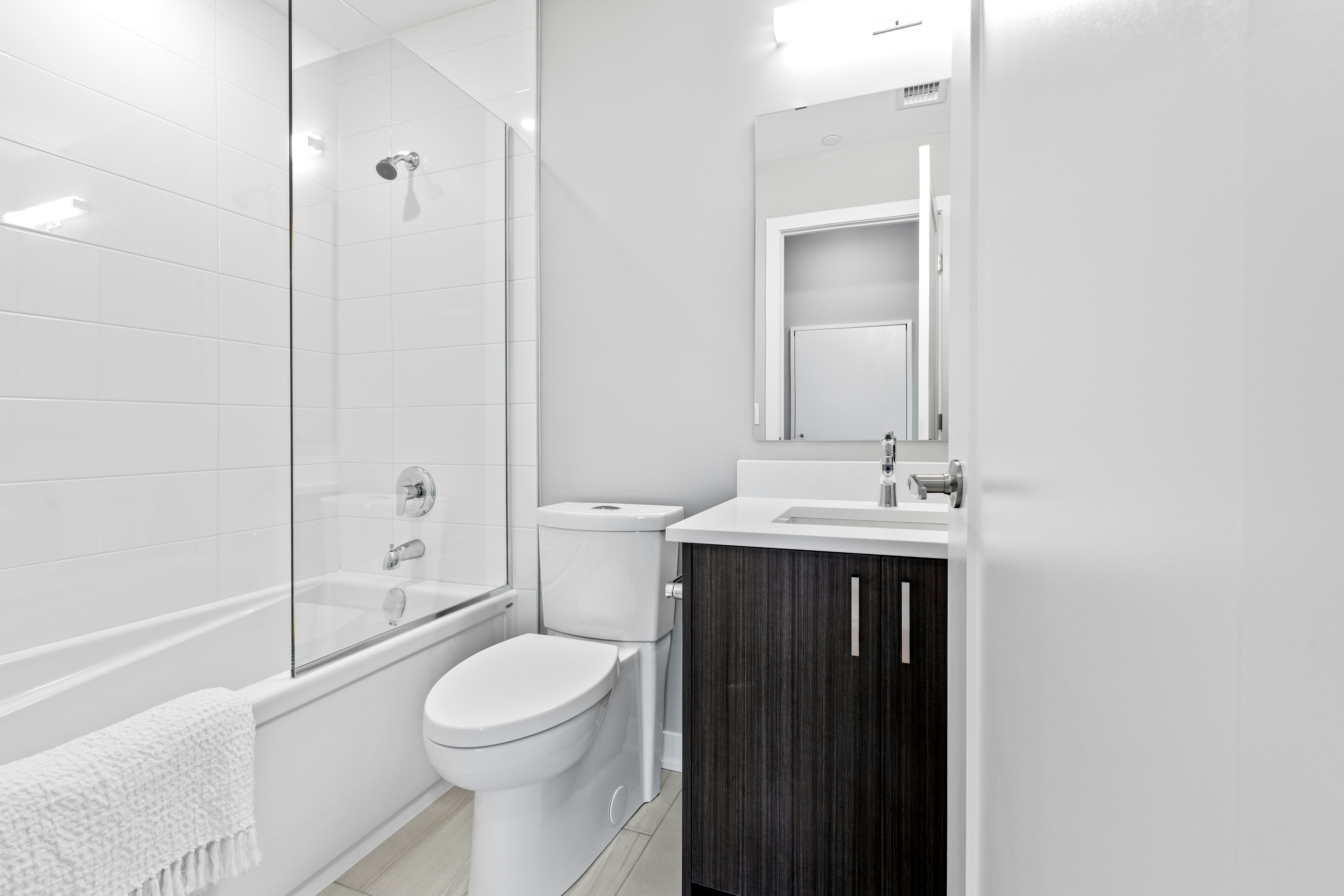 206-360 Deschâtelets Avenue, Ottawa, ON, K1S 5Y1 - 2