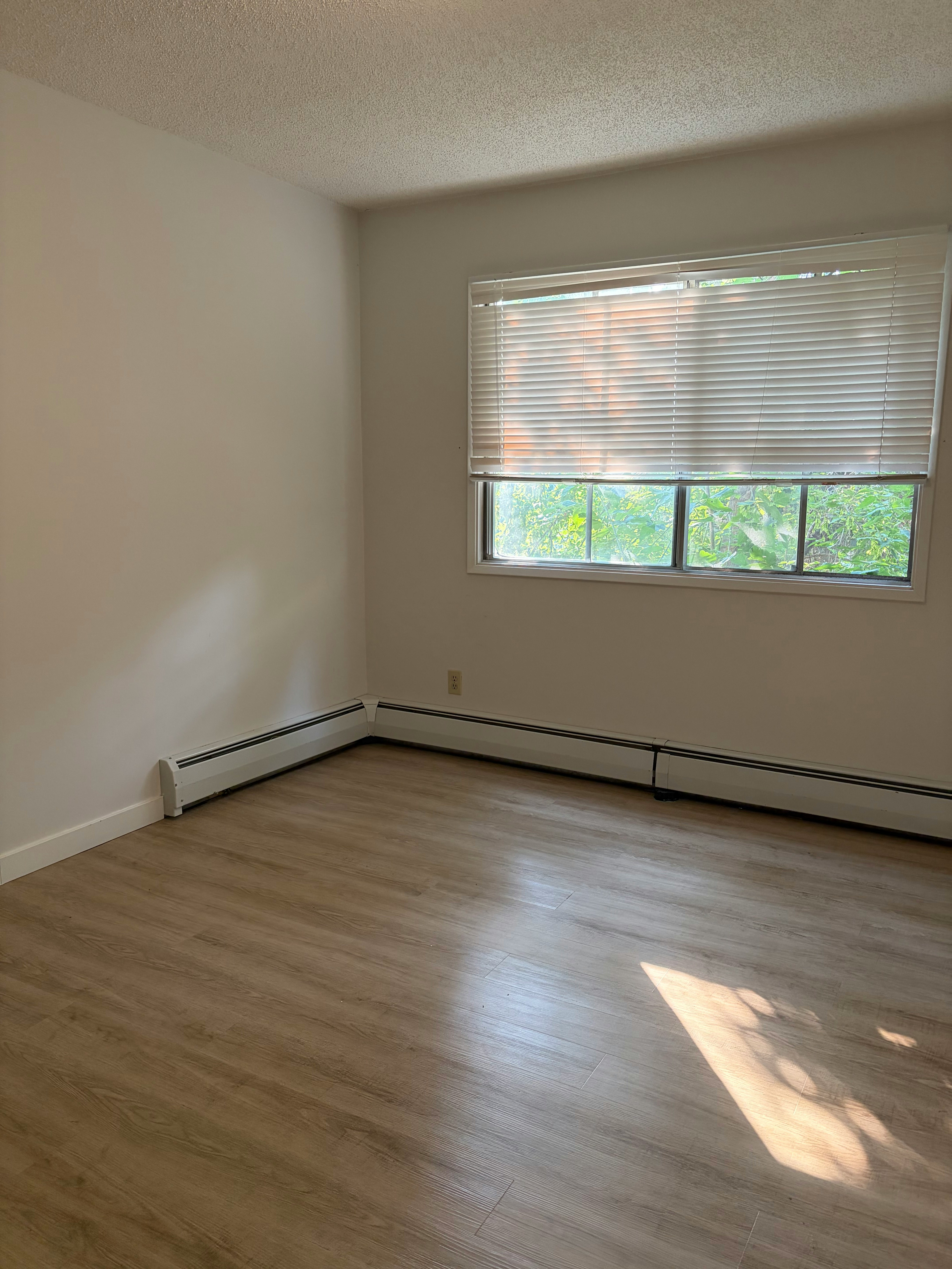204-604 1 Avenue Northwest, Calgary, AB, T2N 0A3 - 8
