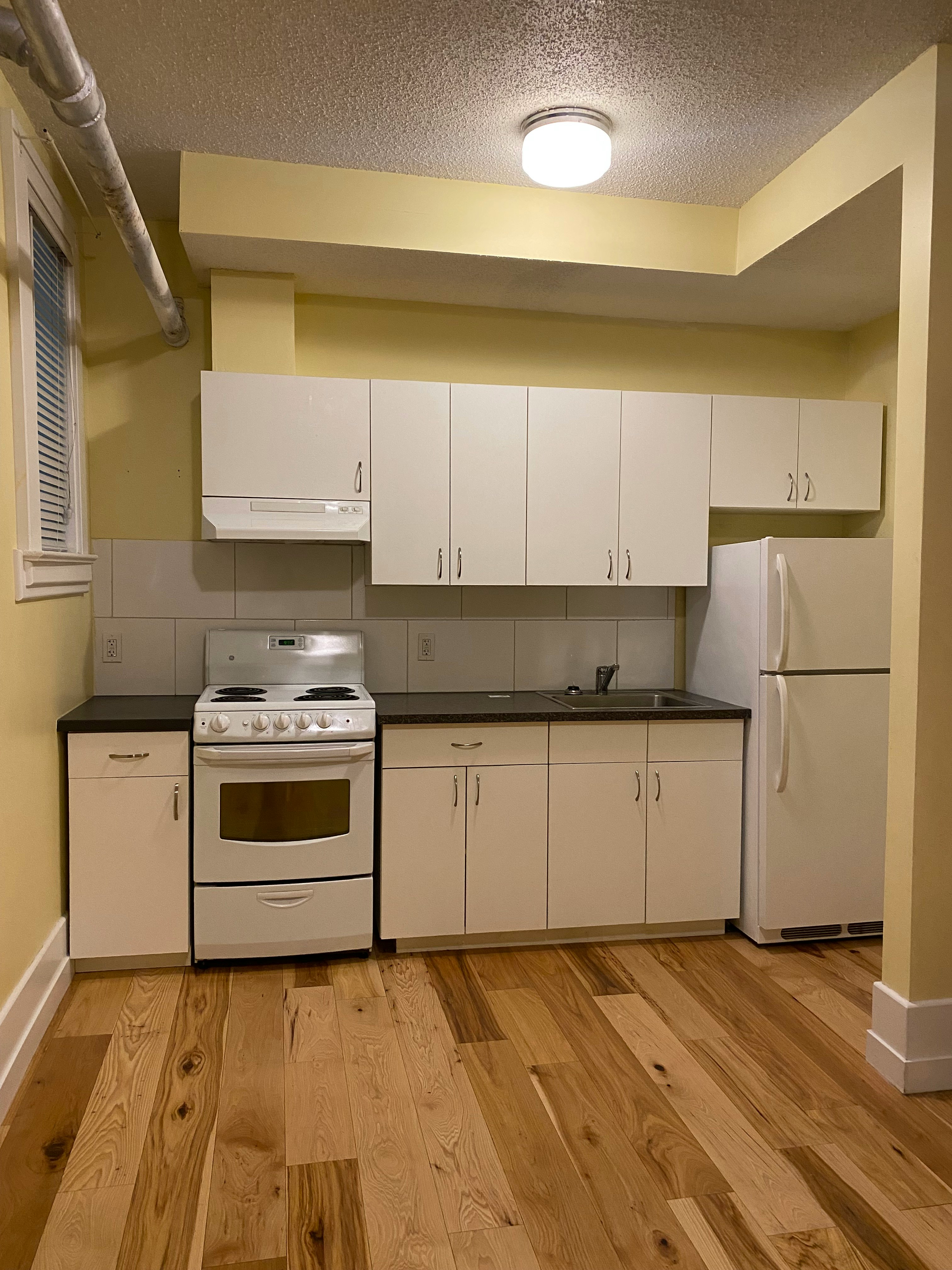 4-1411 Centre Street SW, Calgary, AB, T2G 2E5 - 7