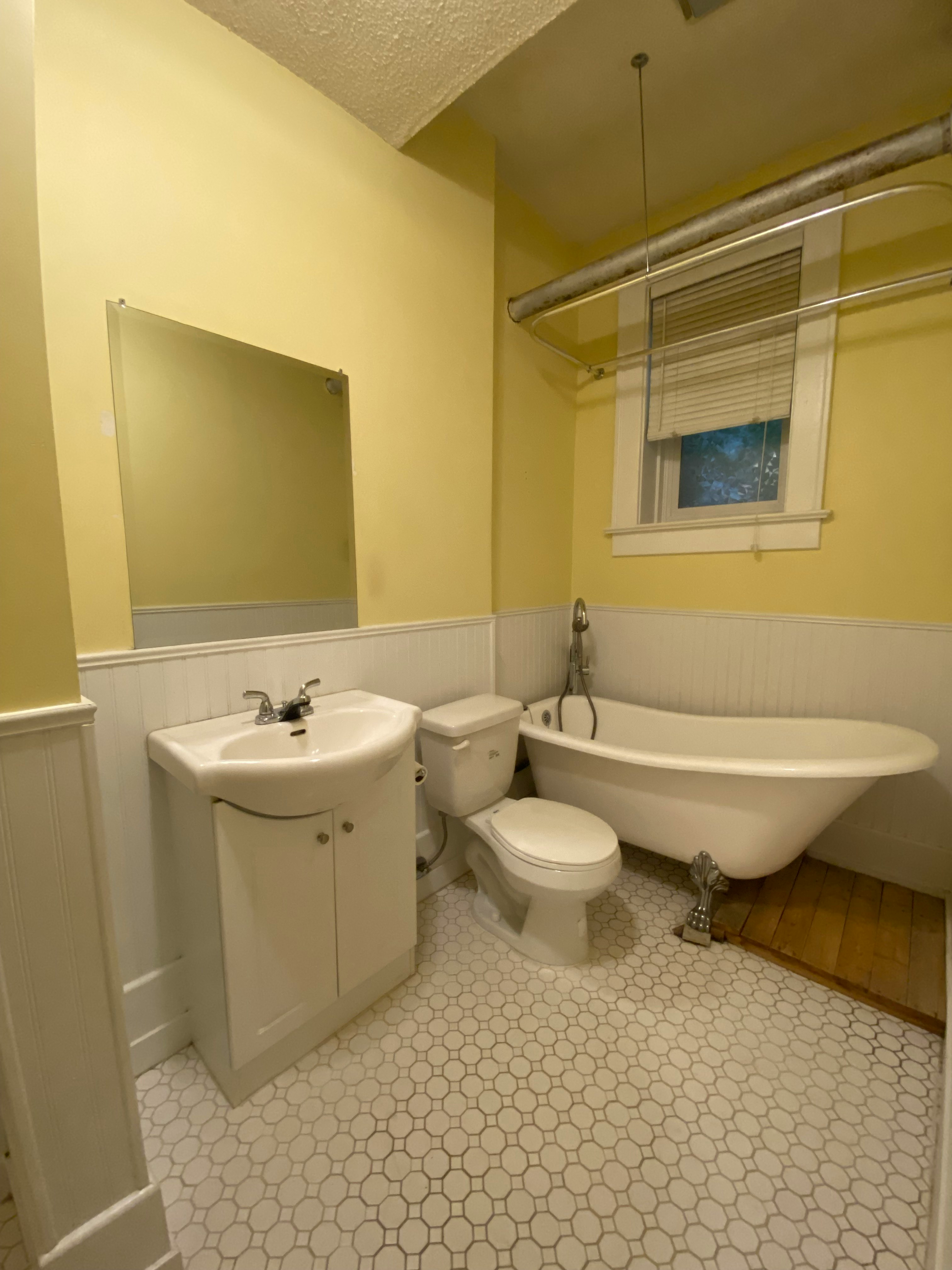 4-1411 Centre Street SW, Calgary, AB, T2G 2E5 - 8