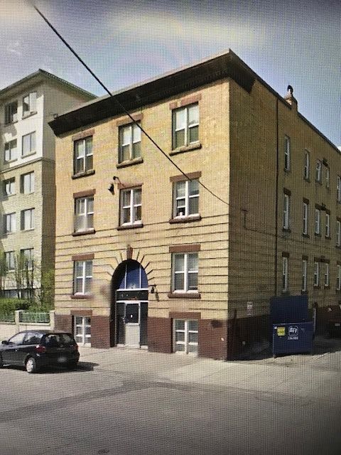 22-1411 Centre Street SW, Calgary, AB, T2G 2E5