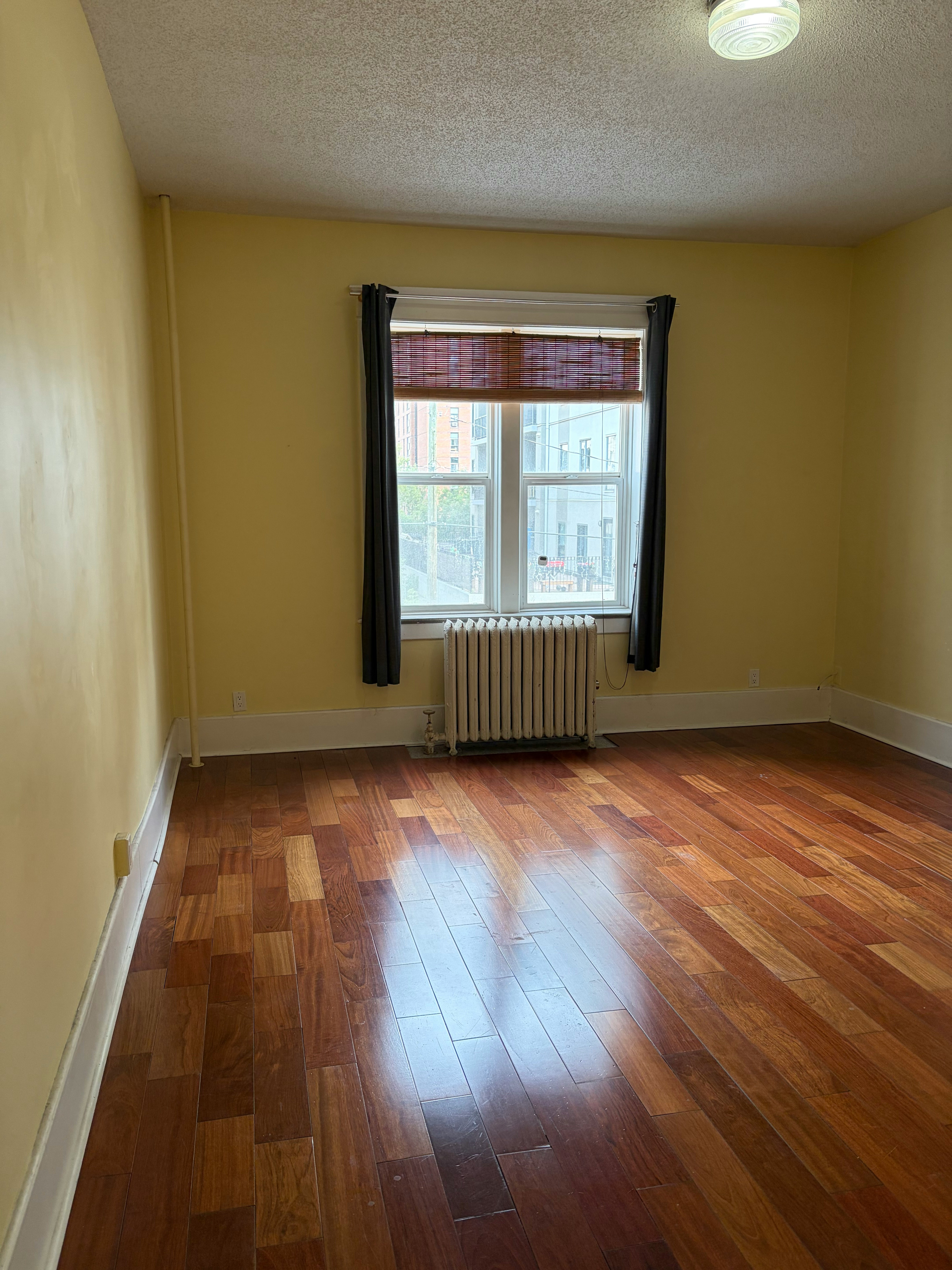 22-1411 Centre Street SW, Calgary, AB, T2G 2E5 - 2