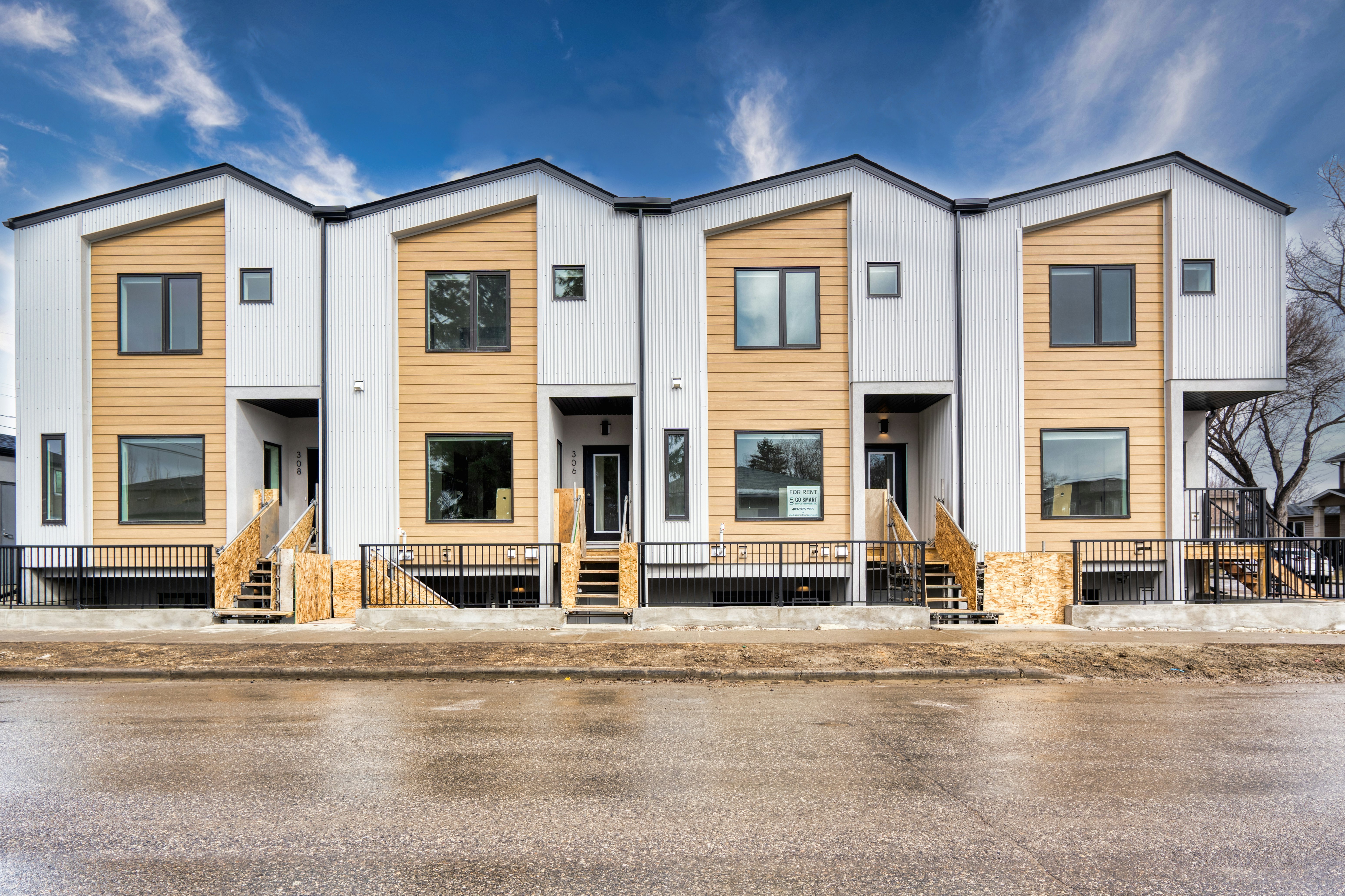 304B-38  Avenue Northwest, Calgary, AB, T2K 0Z8
