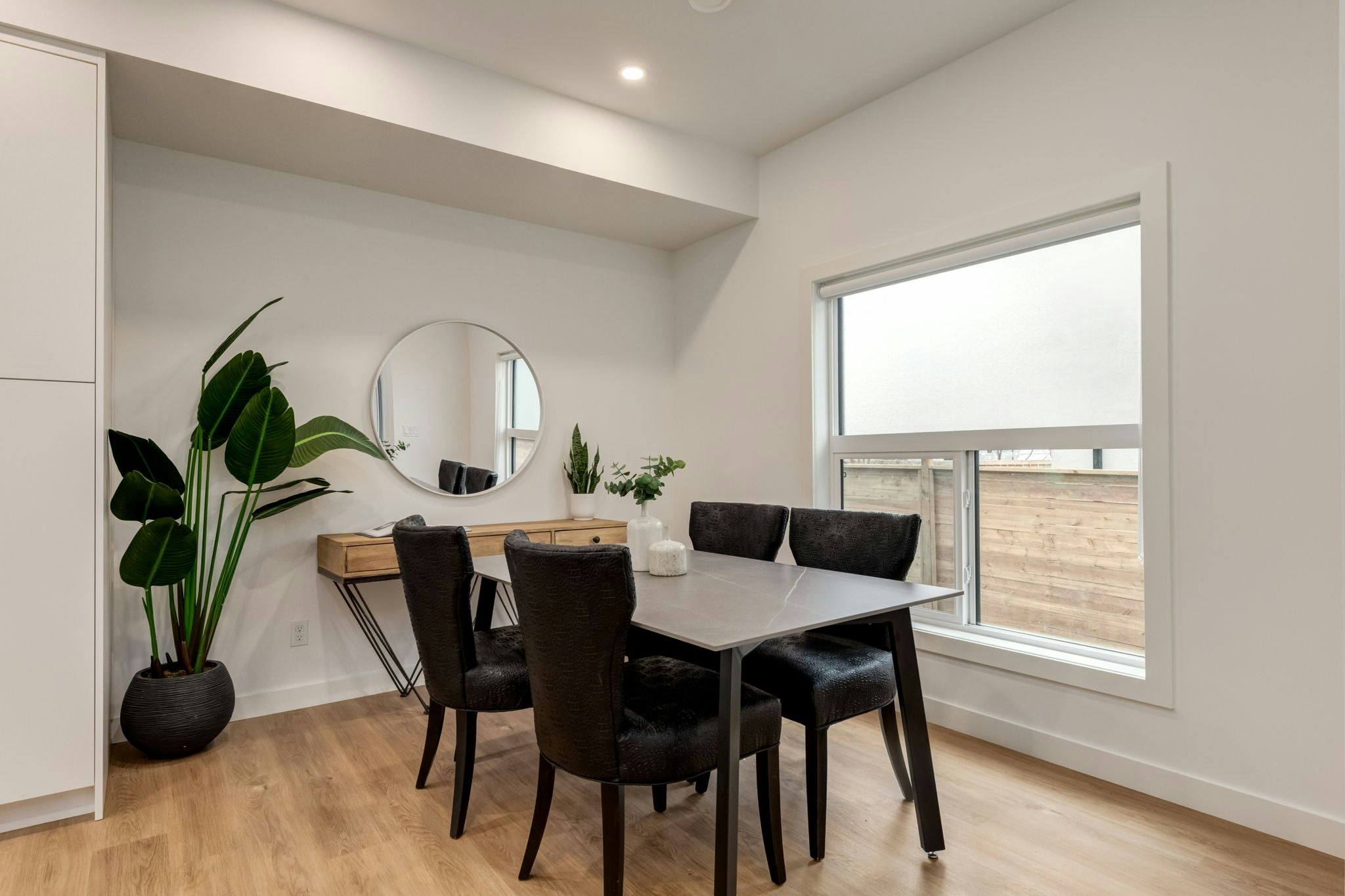 308-38  Avenue Northwest, Calgary, AB, T2K 0Z8 - 8