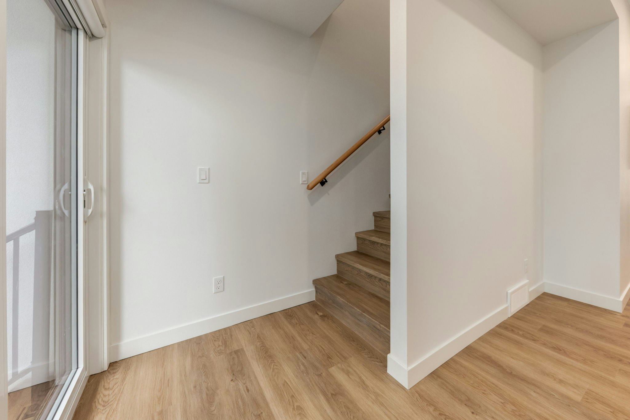 308-38  Avenue Northwest, Calgary, AB, T2K 0Z8 - 10