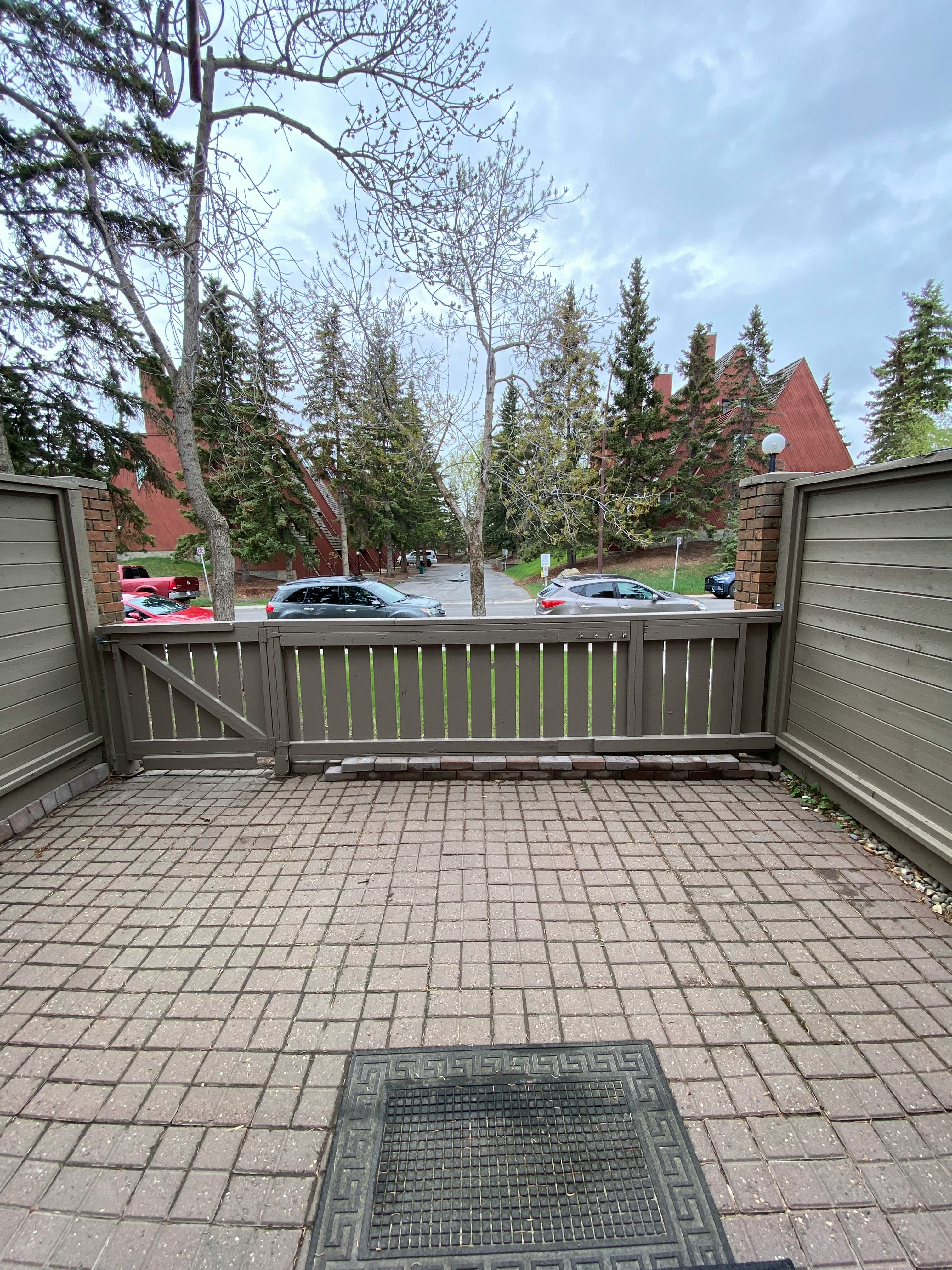 502-829 Coach Bluff Crescent Southwest, Calgary, AB, T3H 1B1 - 6