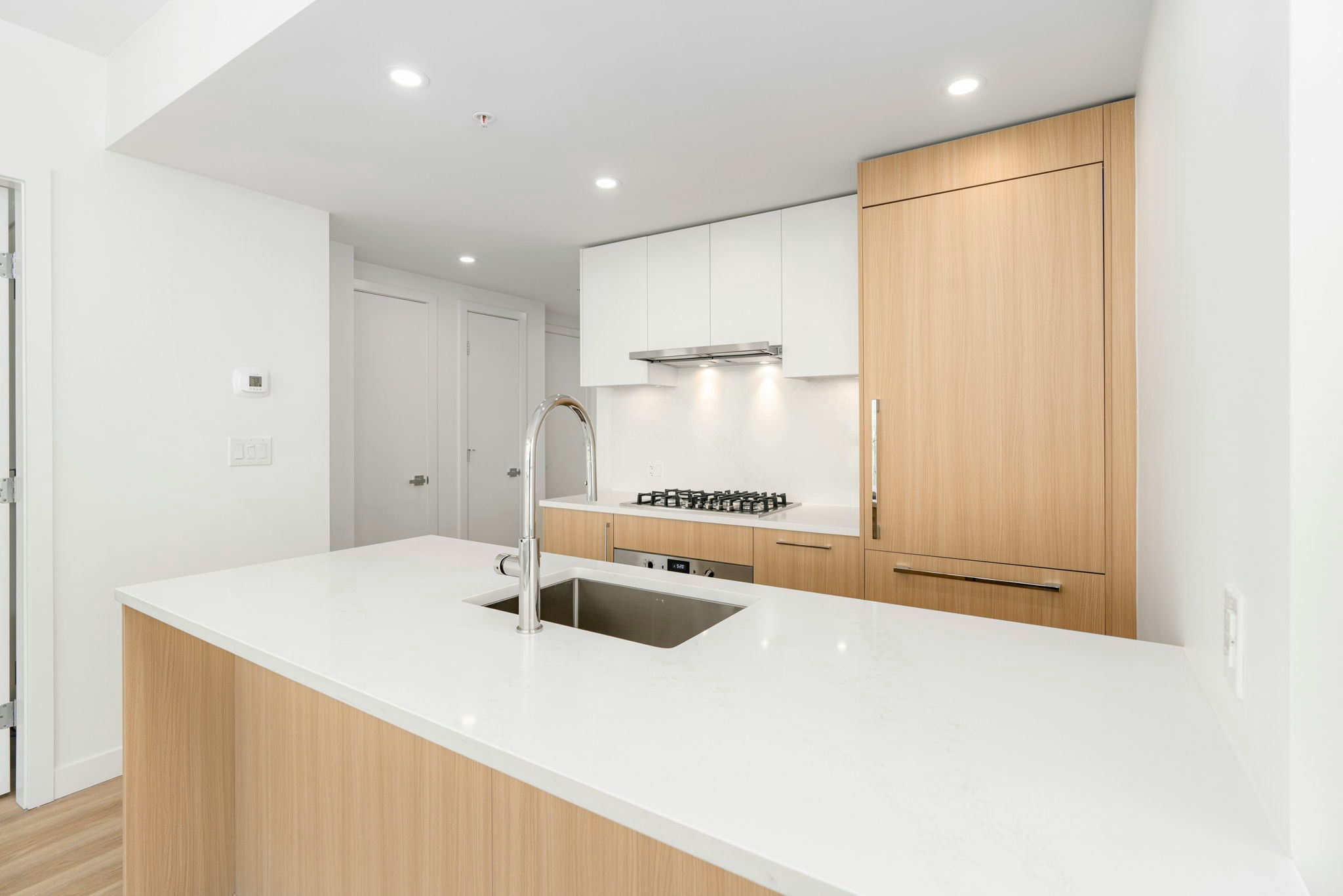 2707-9675 King George Boulevard, Surrey, BC, V3T 0T7 - 14