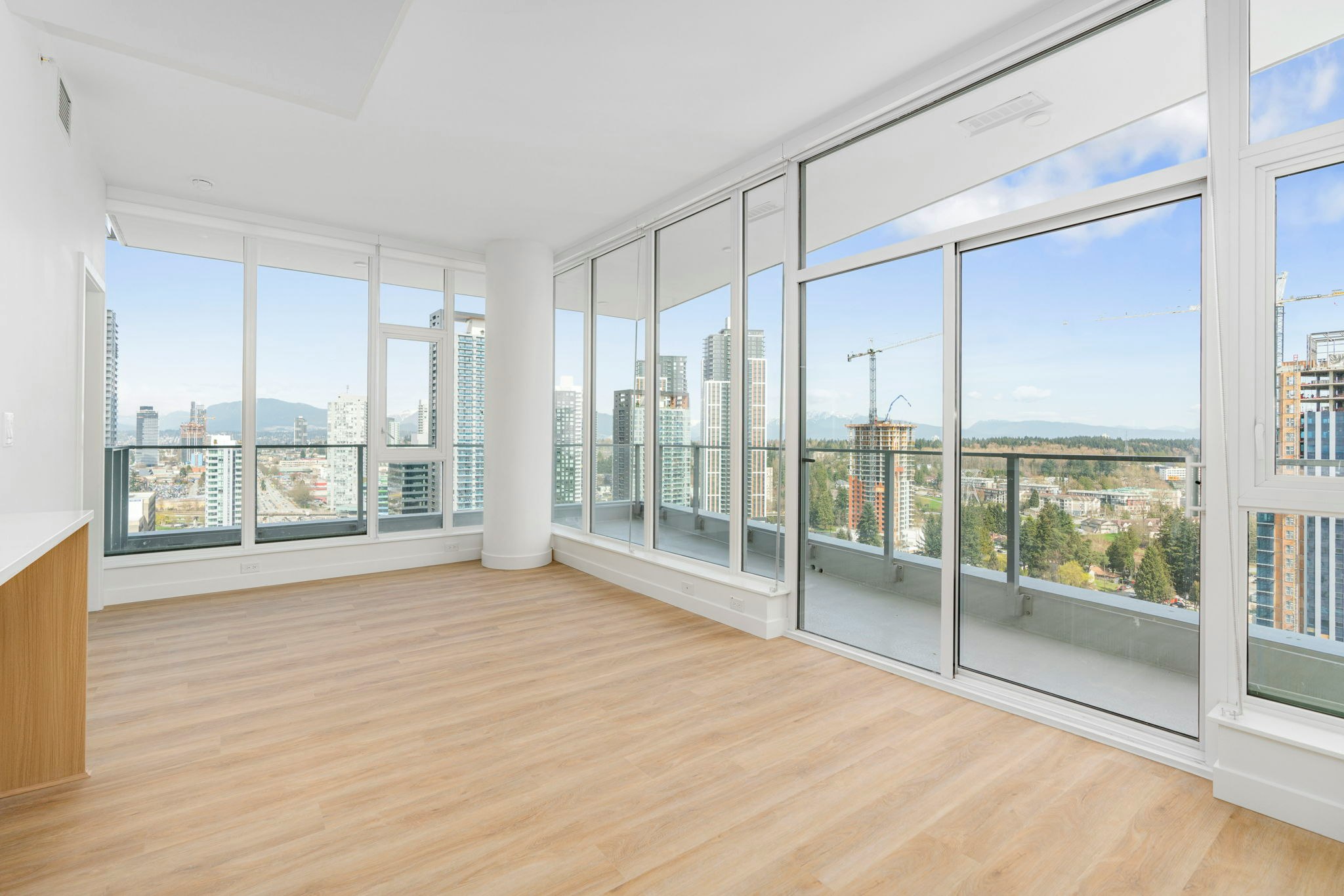 2707-9675 King George Boulevard, Surrey, BC, V3T 0T7 - 17
