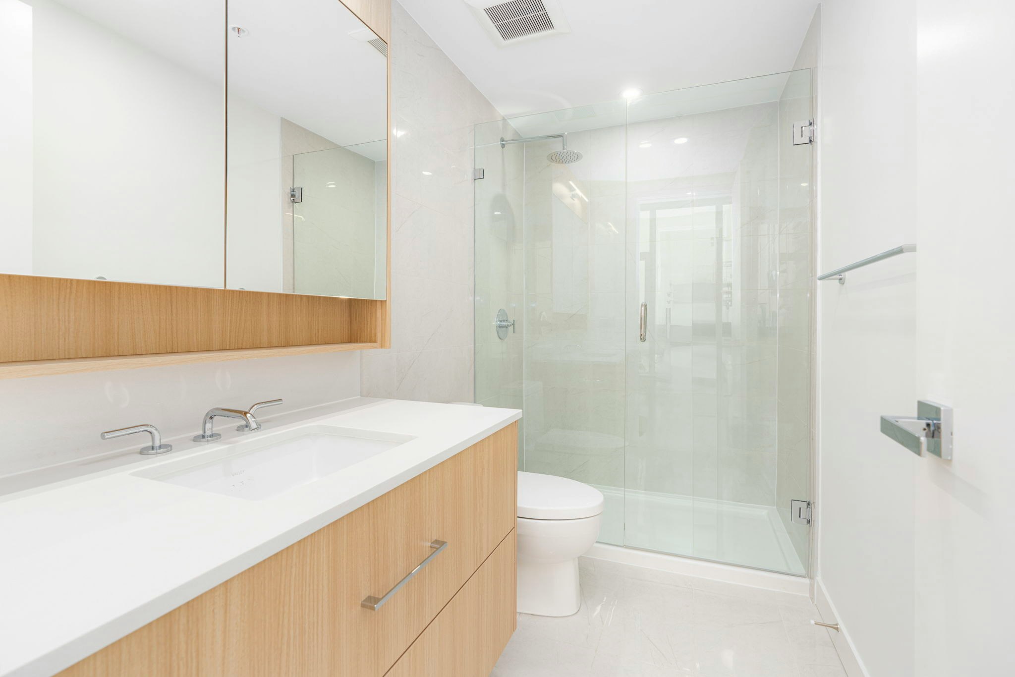 2707-9675 King George Boulevard, Surrey, BC, V3T 0T7 - 21