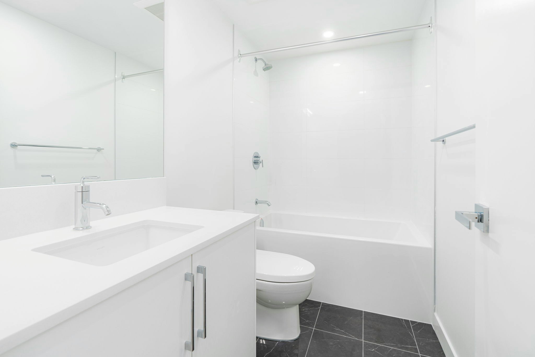 2707-9675 King George Boulevard, Surrey, BC, V3T 0T7 - 6