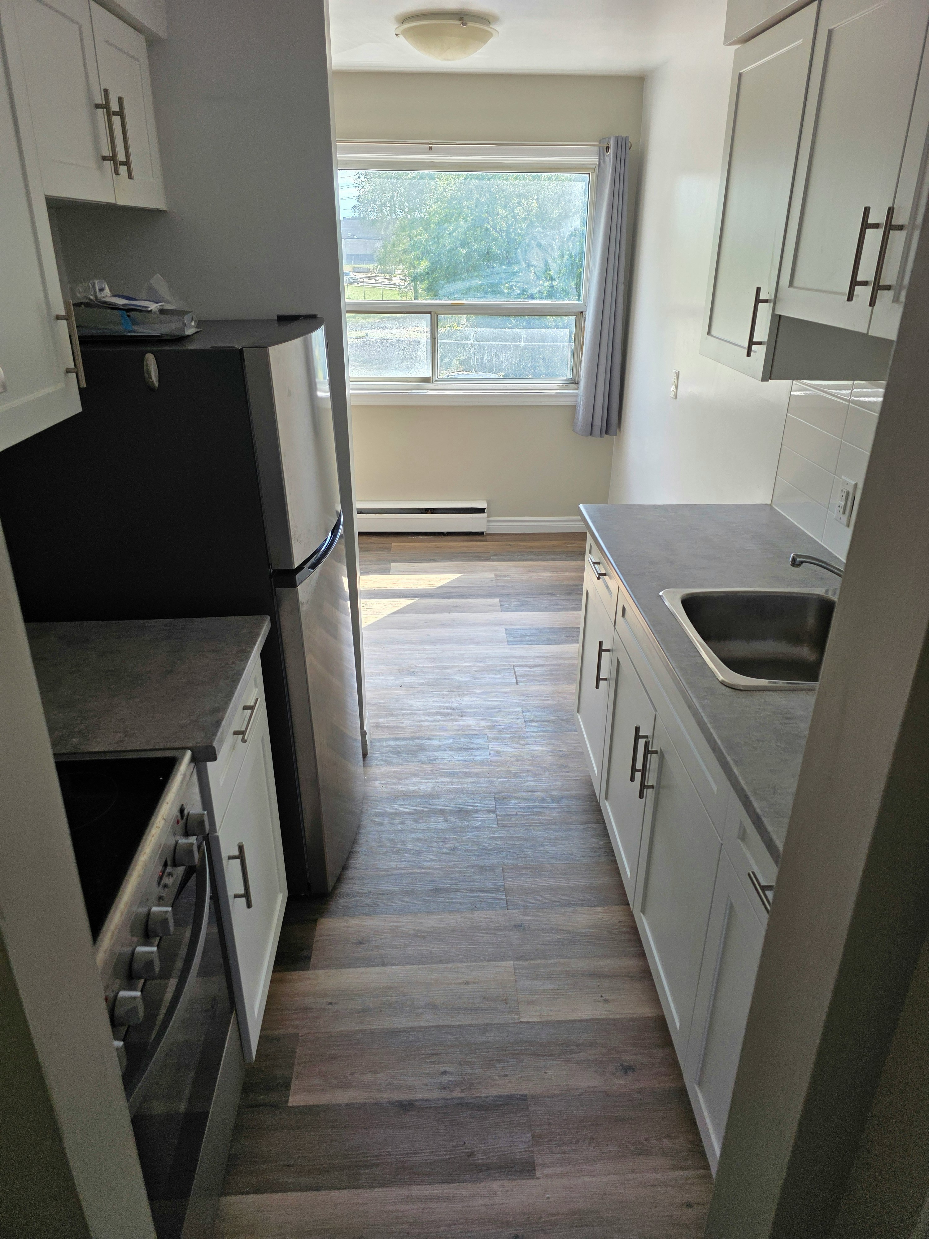 14-21 Stirling Avenue South, Kitchener, ON, N2G 3N6 - 2