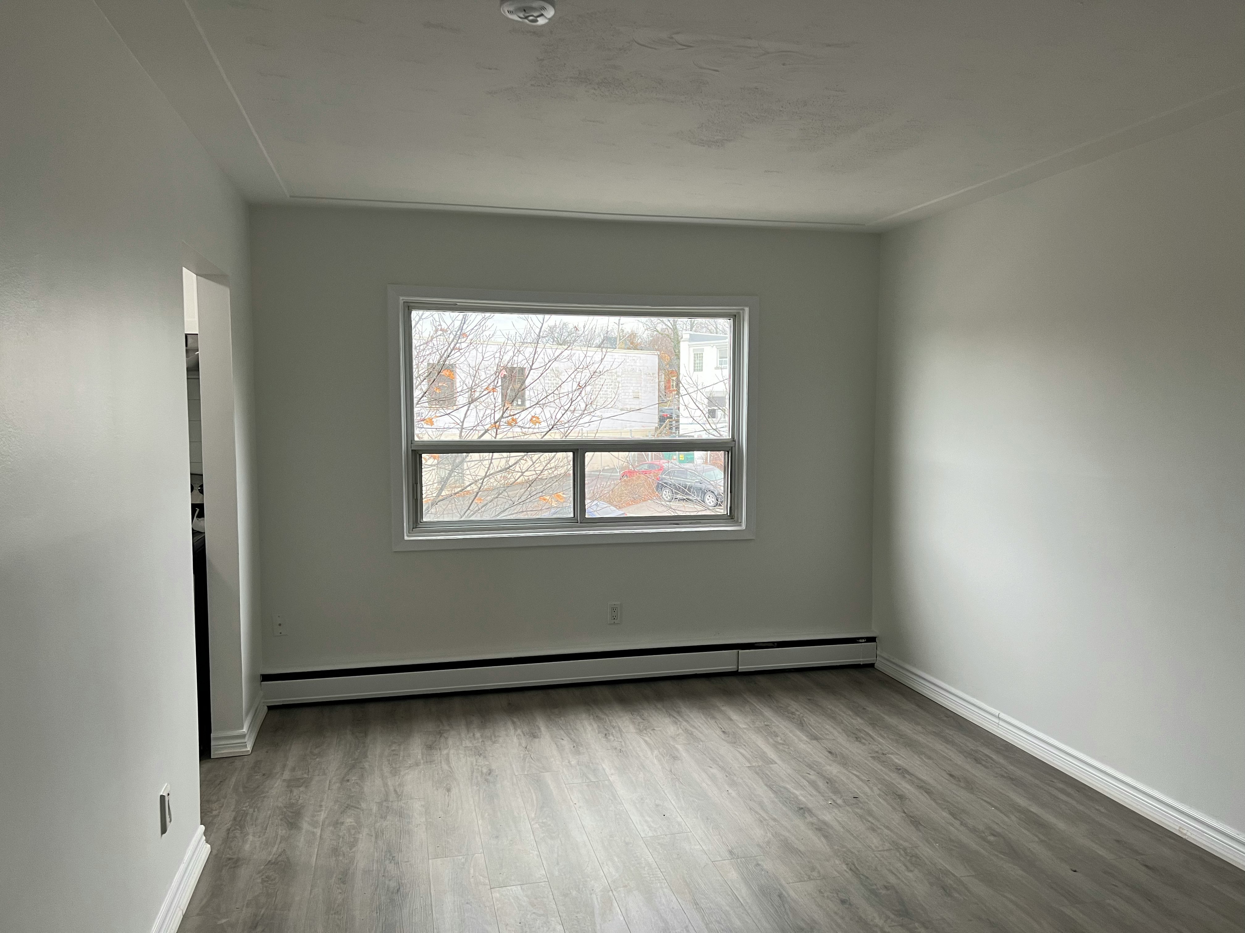 19-21 Stirling Avenue South, Kitchener, ON, N2G 3N6 - 3