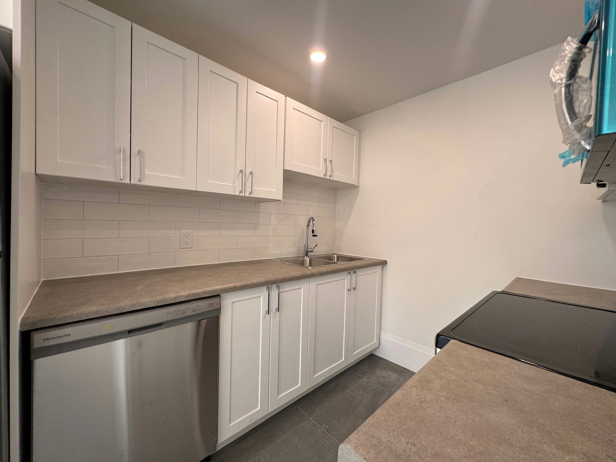 2-74 Shepherd Street West, Windsor, ON, N8X 1B0 - 6
