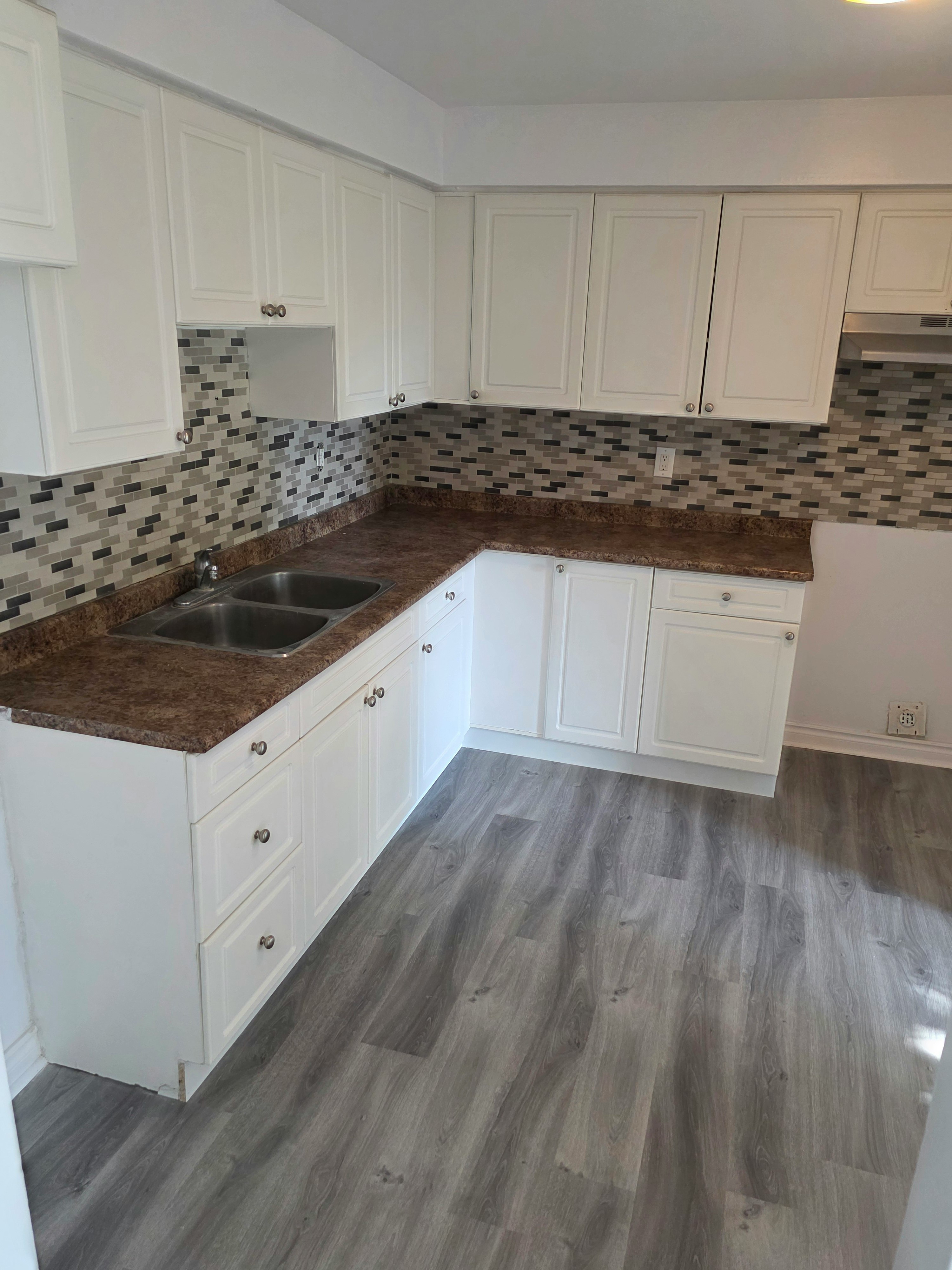 9-81 Eagen Drive, Kitchener, ON, N2M 5C7