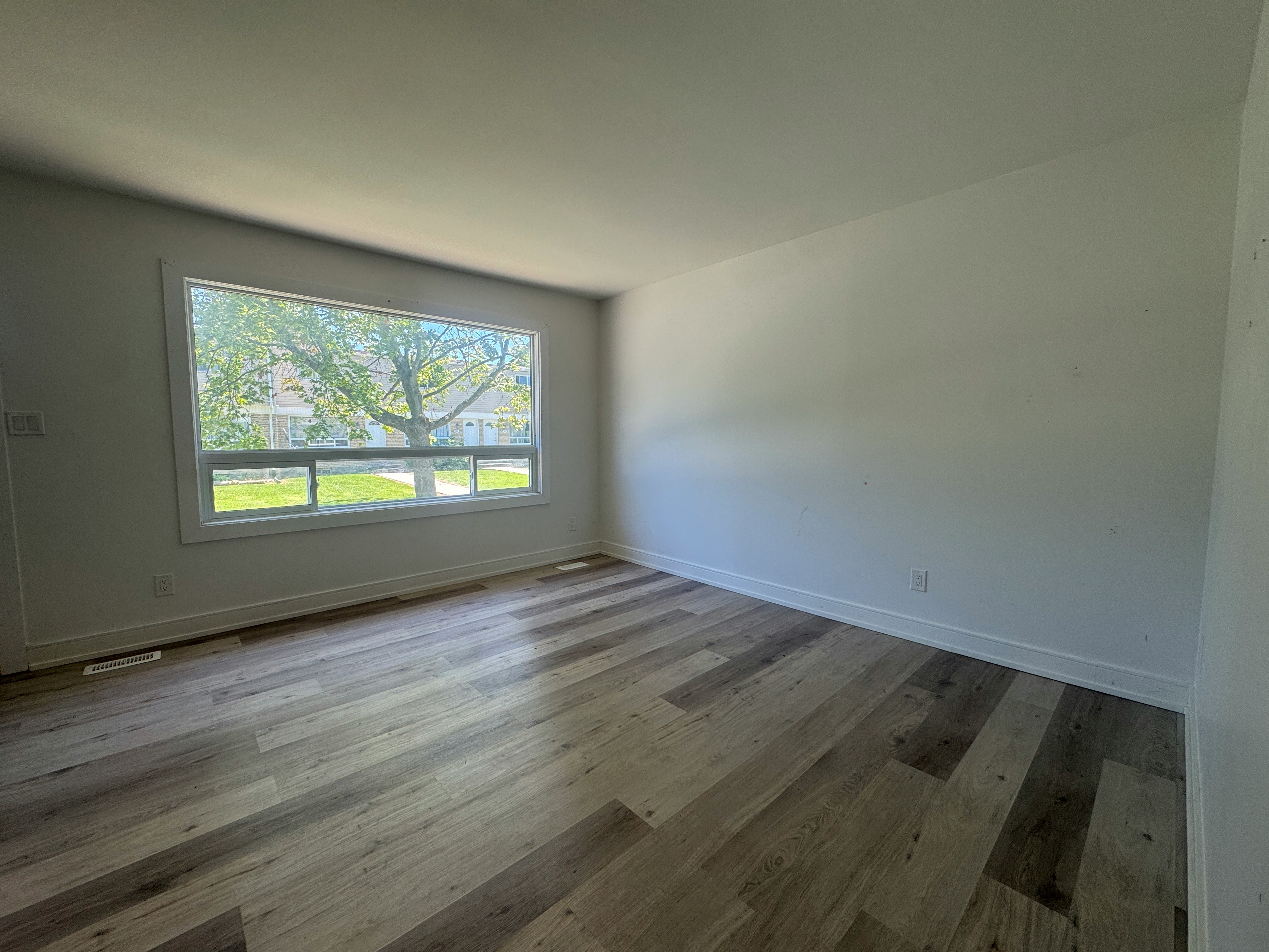 C05-351 Murray Street, Corunna, ON, N0N 1G0 - 10