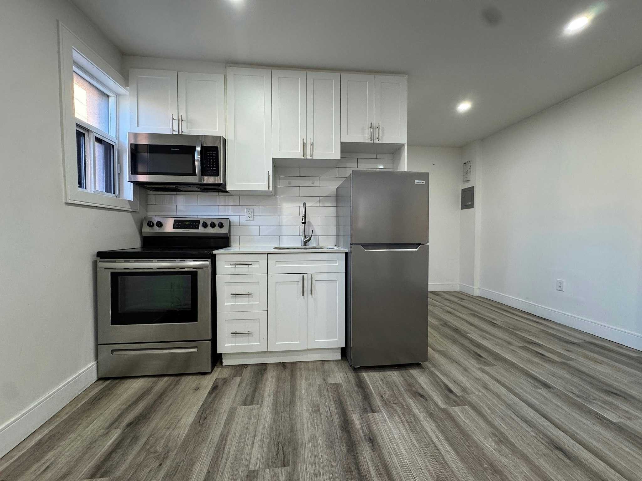 103-444 Park Street West, Windsor, ON, N9A 5V3 - 4